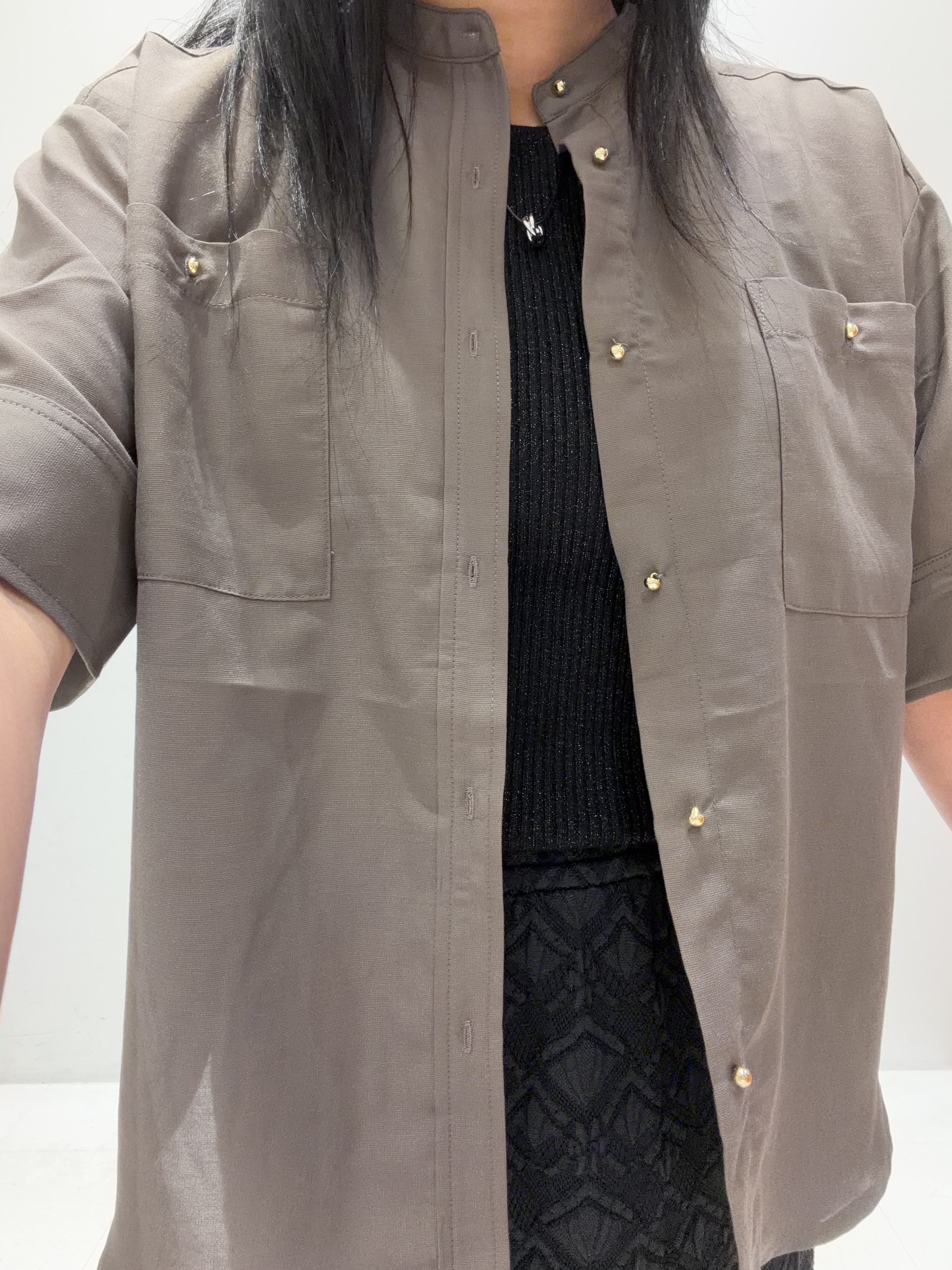 ゅぅさんの「grove｜【洗濯機◎】ほんのり大人の透け感、シアーカバーブラウス」を使ったコーディネート