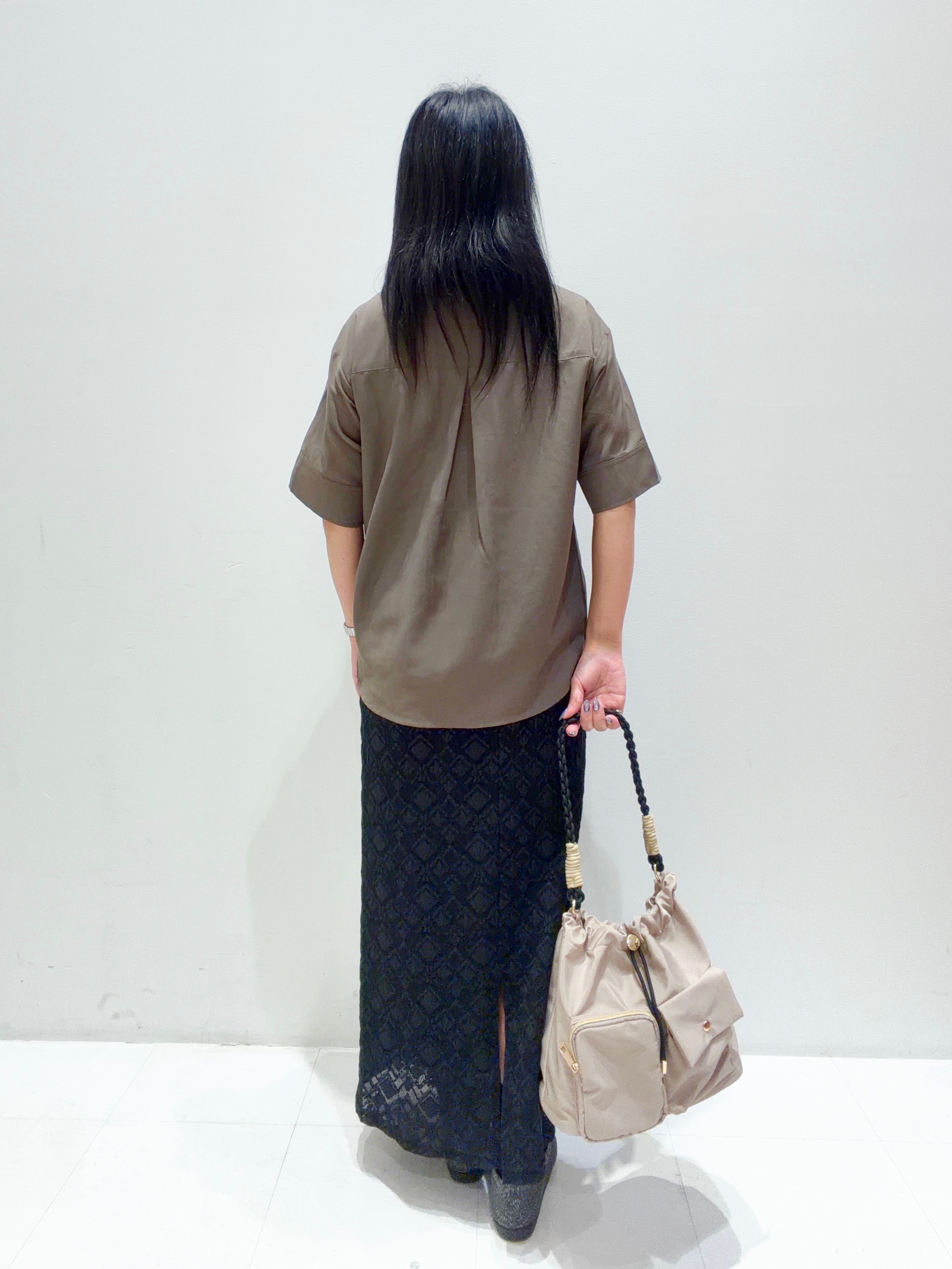 ゅぅさんの「grove｜【洗濯機◎】ほんのり大人の透け感、シアーカバーブラウス」を使ったコーディネート
