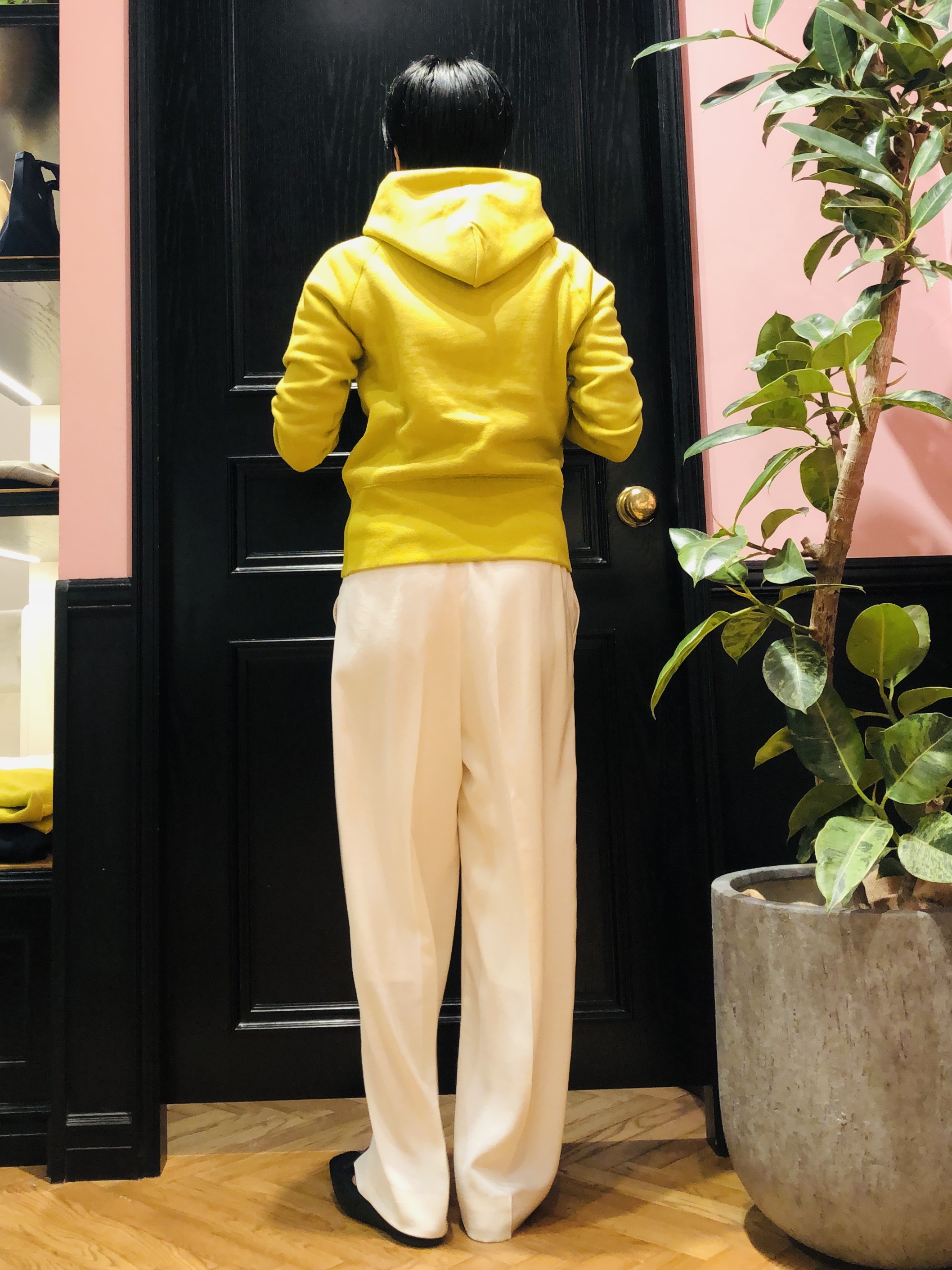 OGATAさんの「DRESSTERIOR｜サテンイージーパンツ」を使ったコーディネート