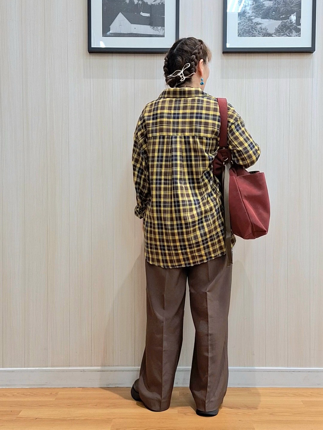 Saoさんの「SHOO･LA･RUE｜【洗濯後しわになりにくい/S-LL】選べる6パターン 羽織としても活躍する ベーシックシャツ」を使ったコーディネート
