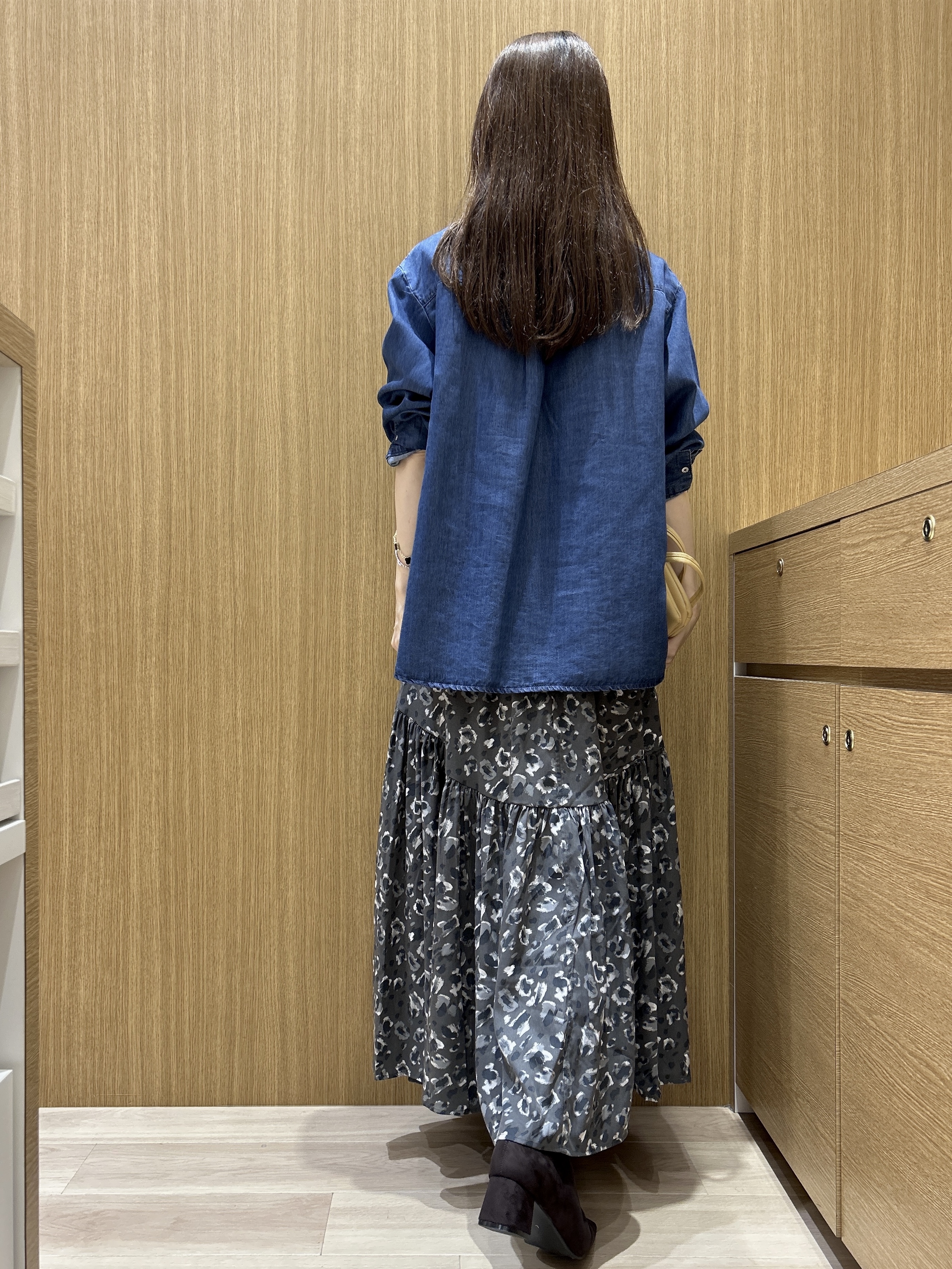 maiさんの「OPAQUE.CLIP｜デニムフリルブラウス【洗濯機OK】」を使ったコーディネート