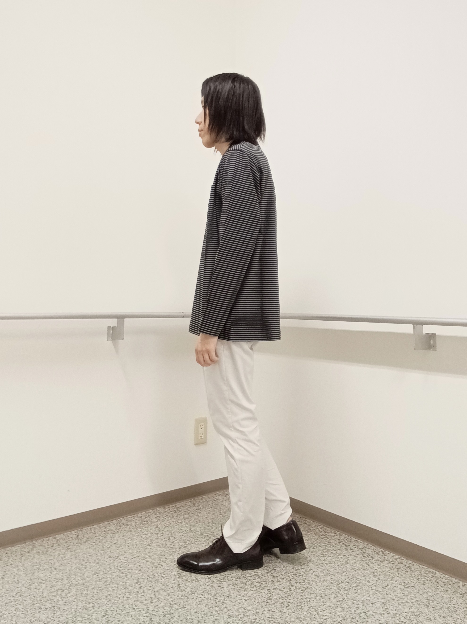 moritaさんの「TAKEO KIKUCHI｜【ON／OFF兼用】サイドゴアウエスト オールシーズン ストレートパンツ」を使ったコーディネート