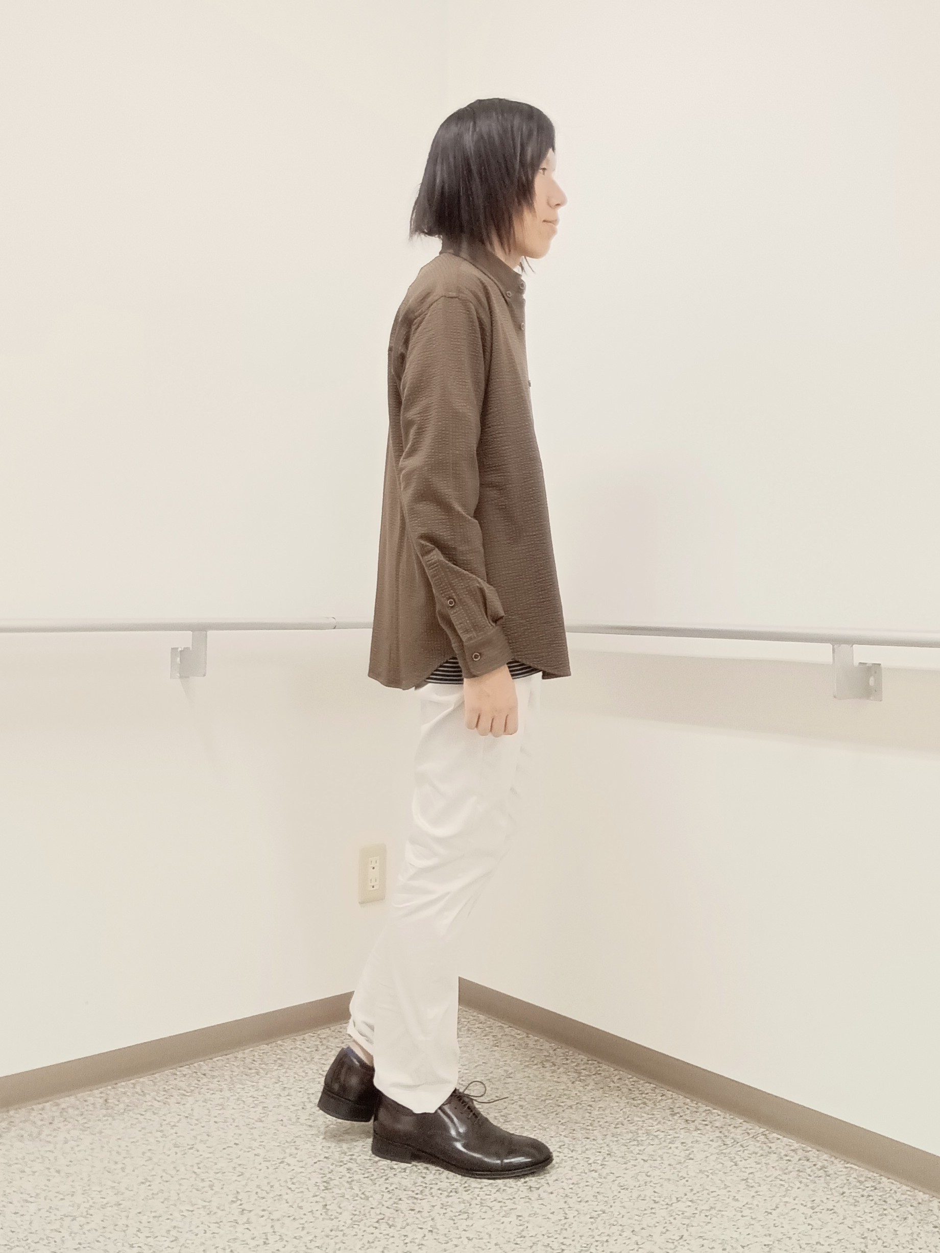 moritaさんの「TAKEO KIKUCHI｜【ON／OFF兼用】サイドゴアウエスト オールシーズン ストレートパンツ」を使ったコーディネート