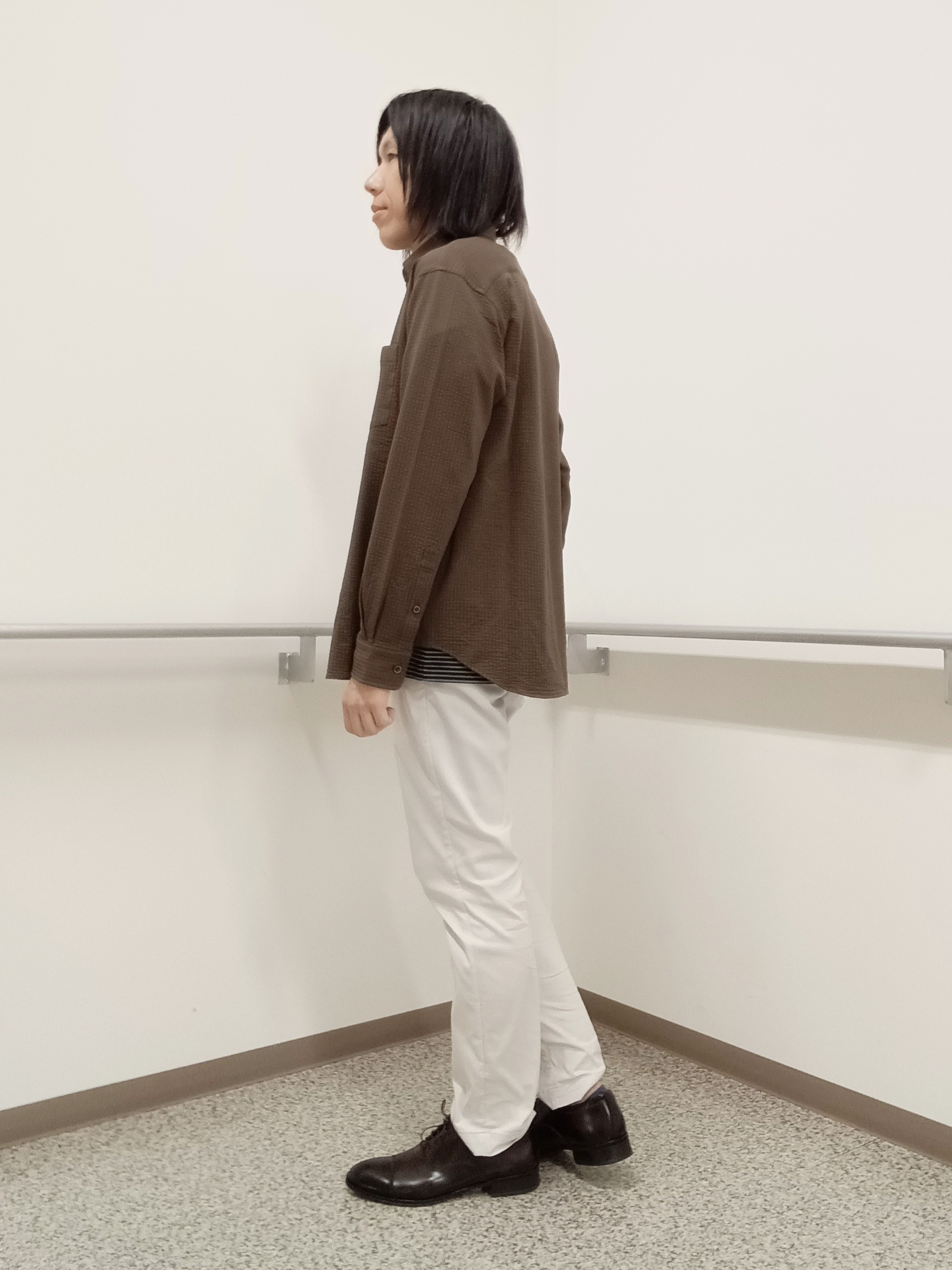 moritaさんの「TAKEO KIKUCHI｜【ON／OFF兼用】サイドゴアウエスト オールシーズン ストレートパンツ」を使ったコーディネート