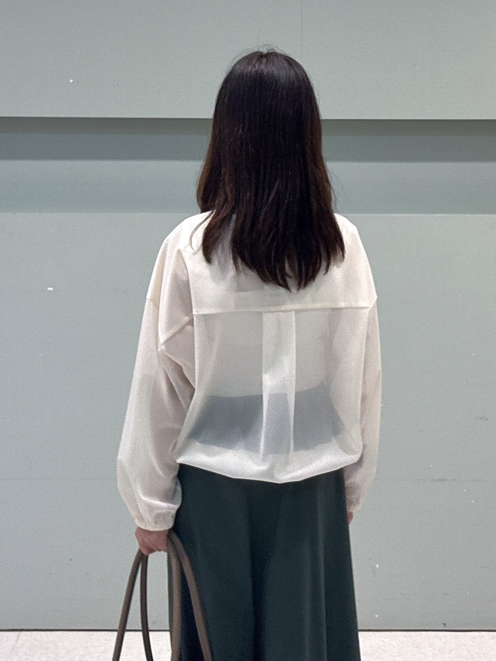 makiさんの「UNTITLED｜【秋羽織り/ジップ】トリコットシアーブラウス」を使ったコーディネート
