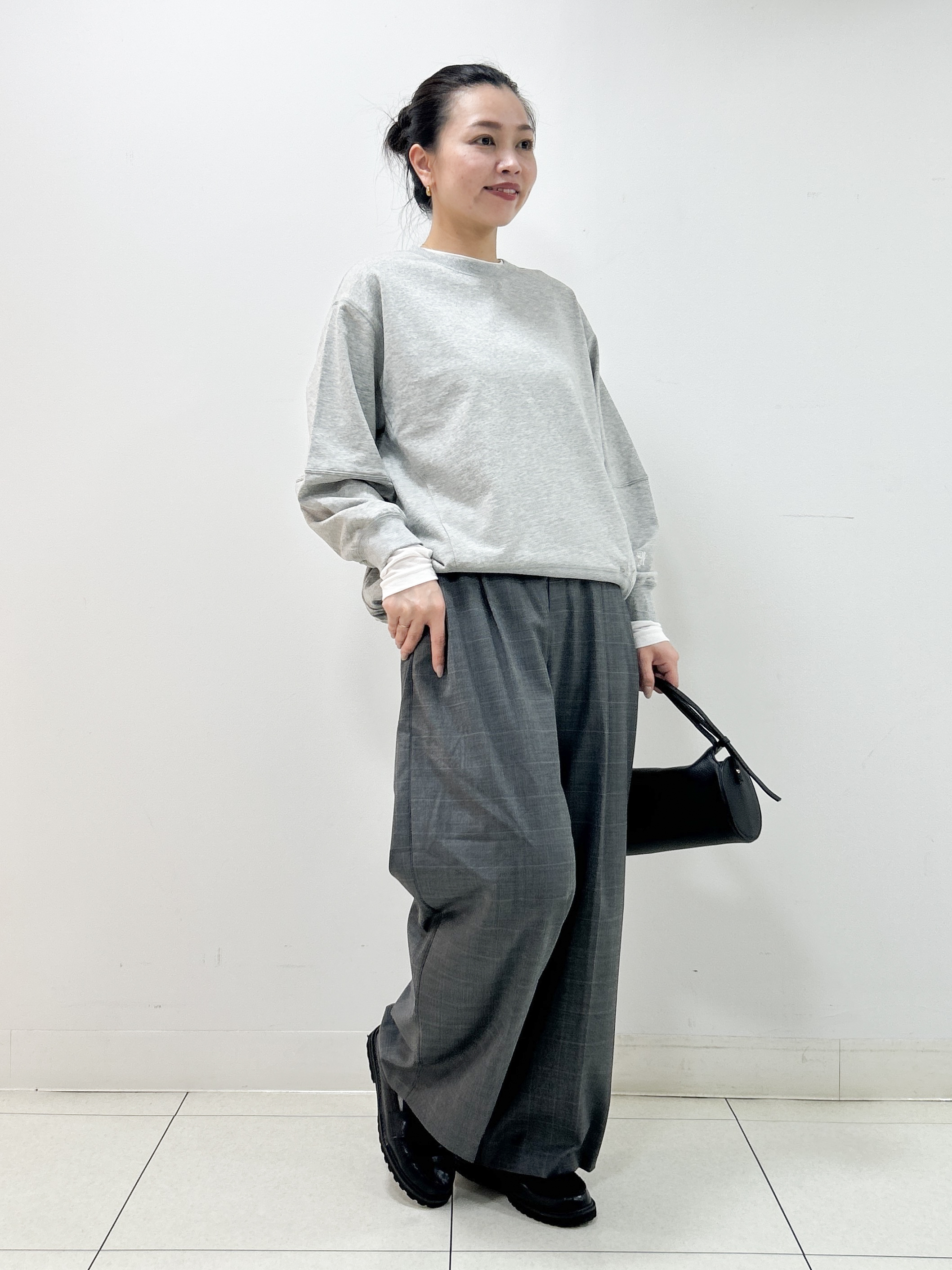 Kaiさんの「Dessin｜フォルムスリーブミニ裏毛プルオーバー」を使ったコーディネート