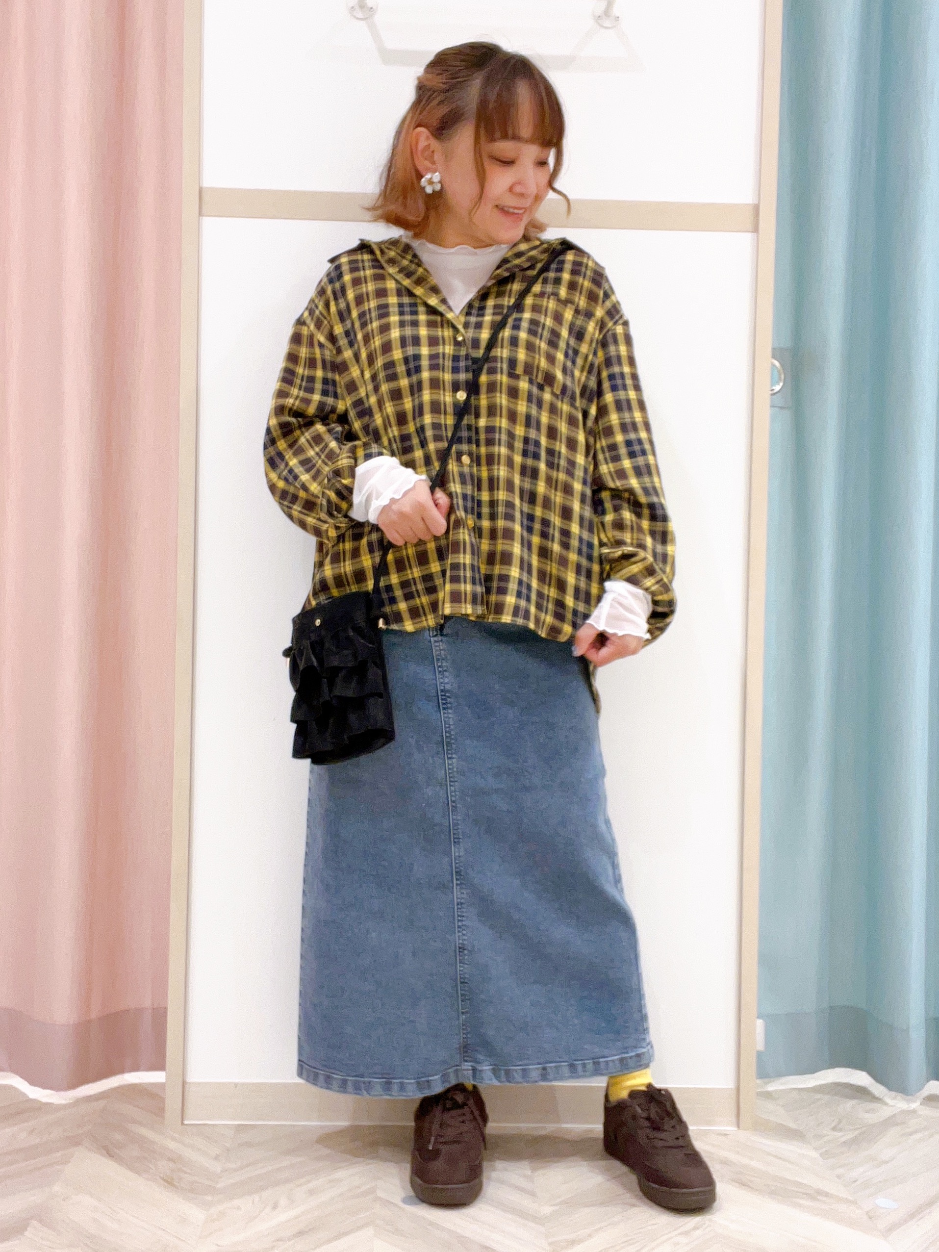 kitaさんの「SHOO･LA･RUE｜【洗濯後しわになりにくい/S-LL】選べる6パターン 羽織としても活躍する ベーシックシャツ」を使ったコーディネート