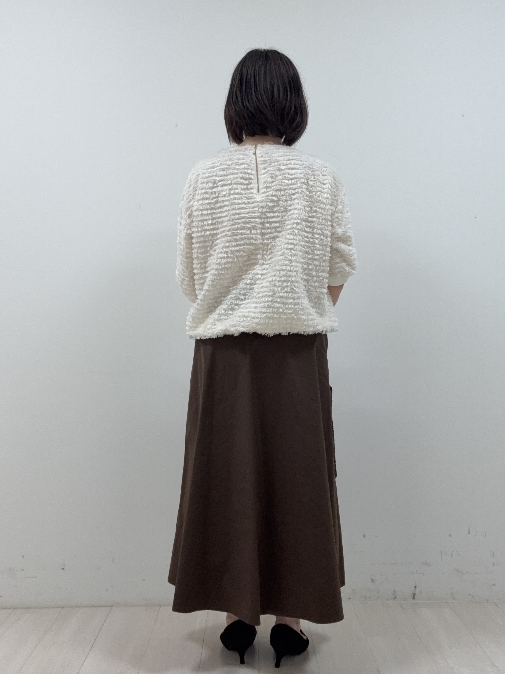 まつさんの「UNTITLED｜【秋映え/体型カバー】フェザージャガードプルオーバー」を使ったコーディネート