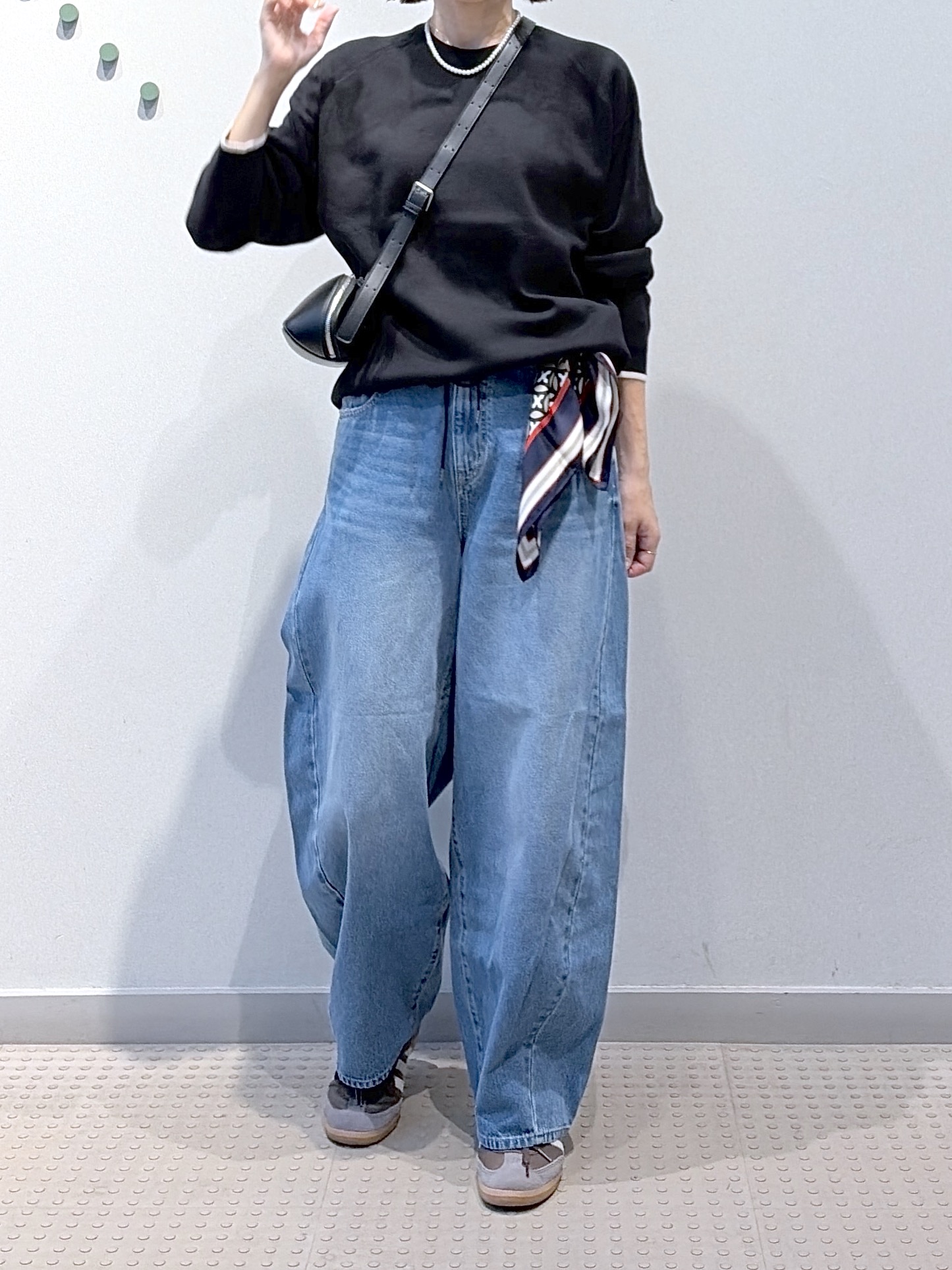 yoshikadoさんの「DRESSTERIOR｜【6色展開/ウォッシャブル】コットンカシミヤニット」を使ったコーディネート