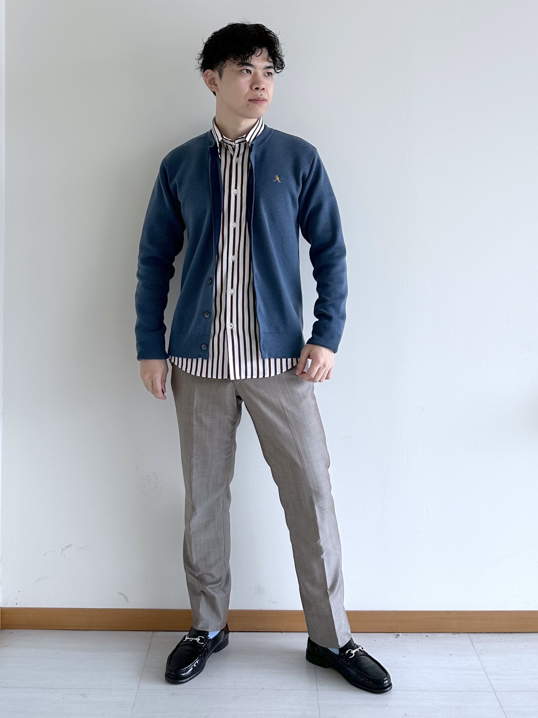 イッシーさんの「TAKEO KIKUCHI｜【BOWLER HAT LABEL】日本製クルーネックカーディガン」を使ったコーディネート
