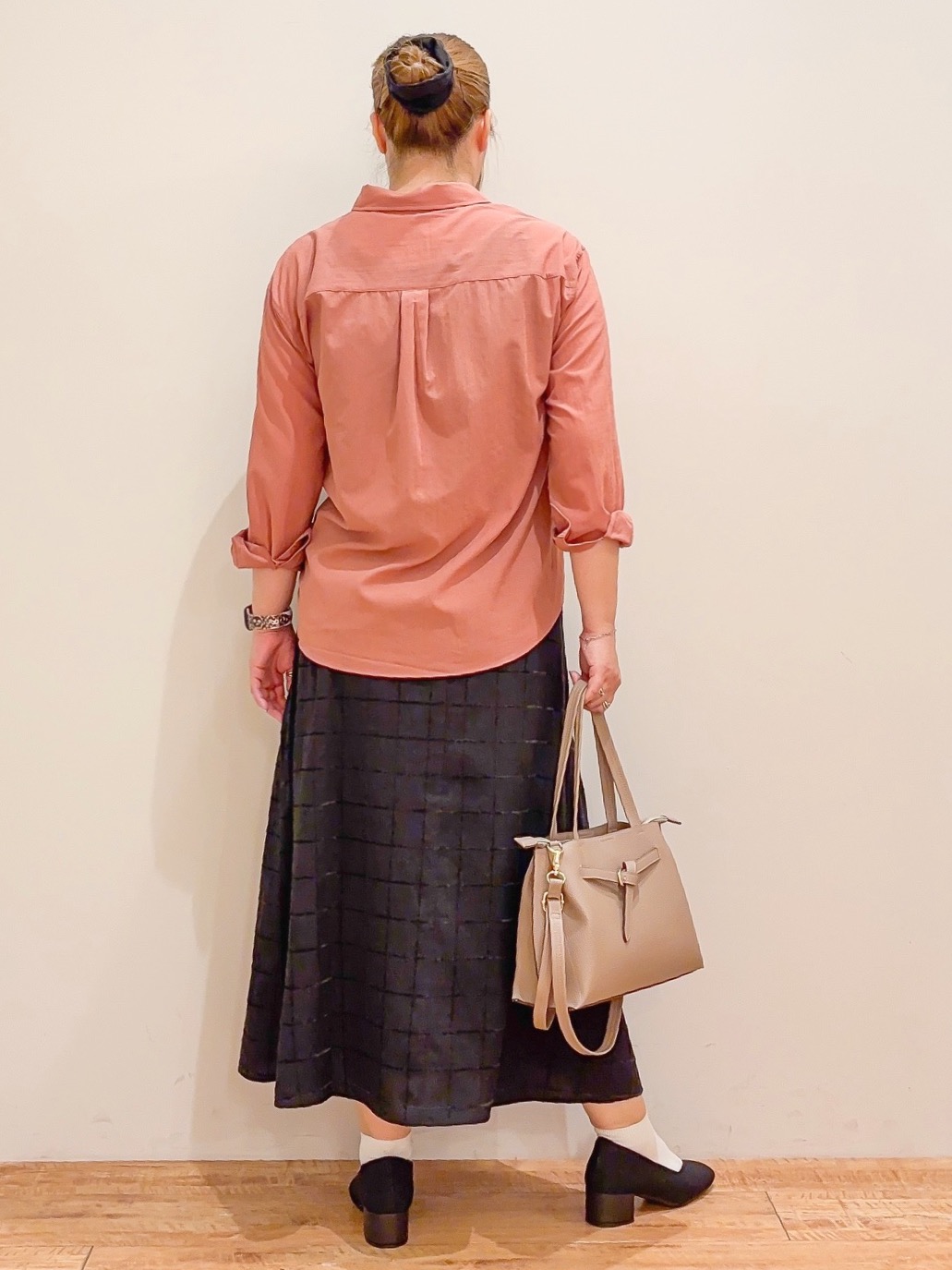 naoさんの「SHOO･LA･RUE｜【通気性〇/S-LL/洗濯機可】羽織にも使いやすい きちんとベーシックシャツ」を使ったコーディネート