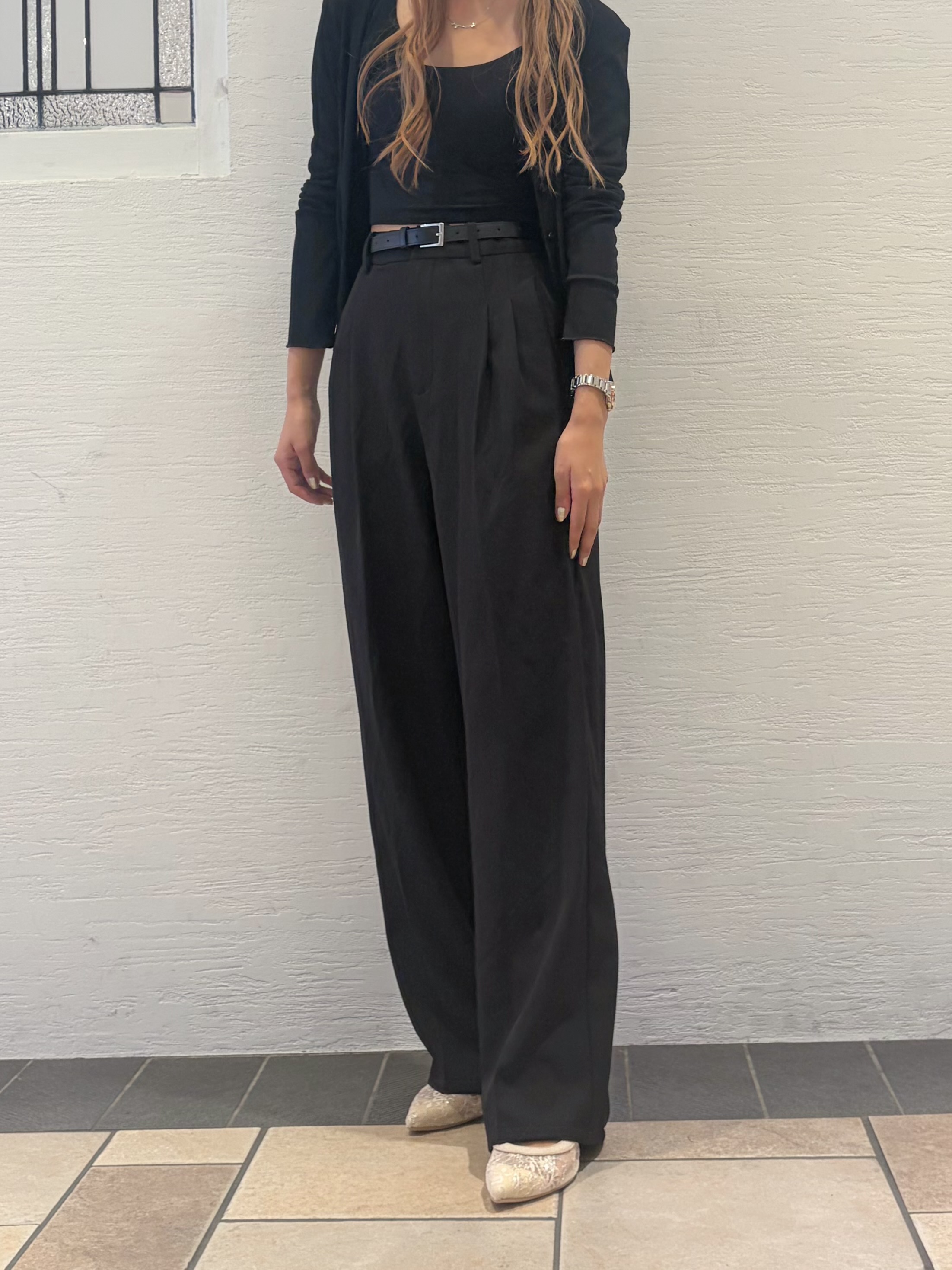 suzuhaさんの「ESPERANZA｜フラワーカットネックベルトパンプス」を使ったコーディネート