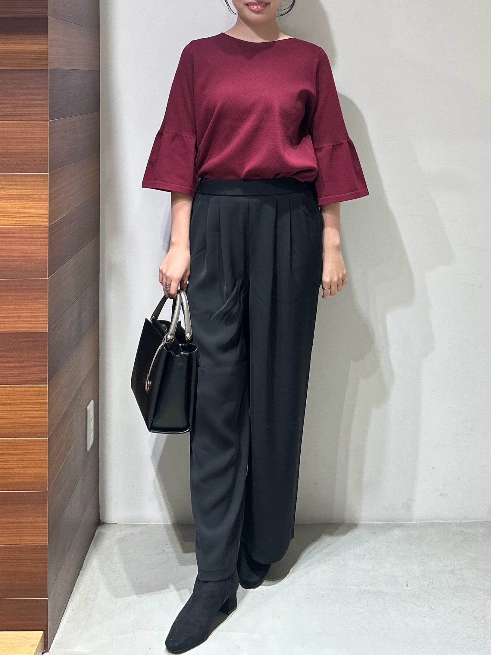 中さんの「OPAQUE.CLIP｜【UVケア】フレアスリーブニット／袖口レースアソート《洗濯機OK／遮熱性》」を使ったコーディネート