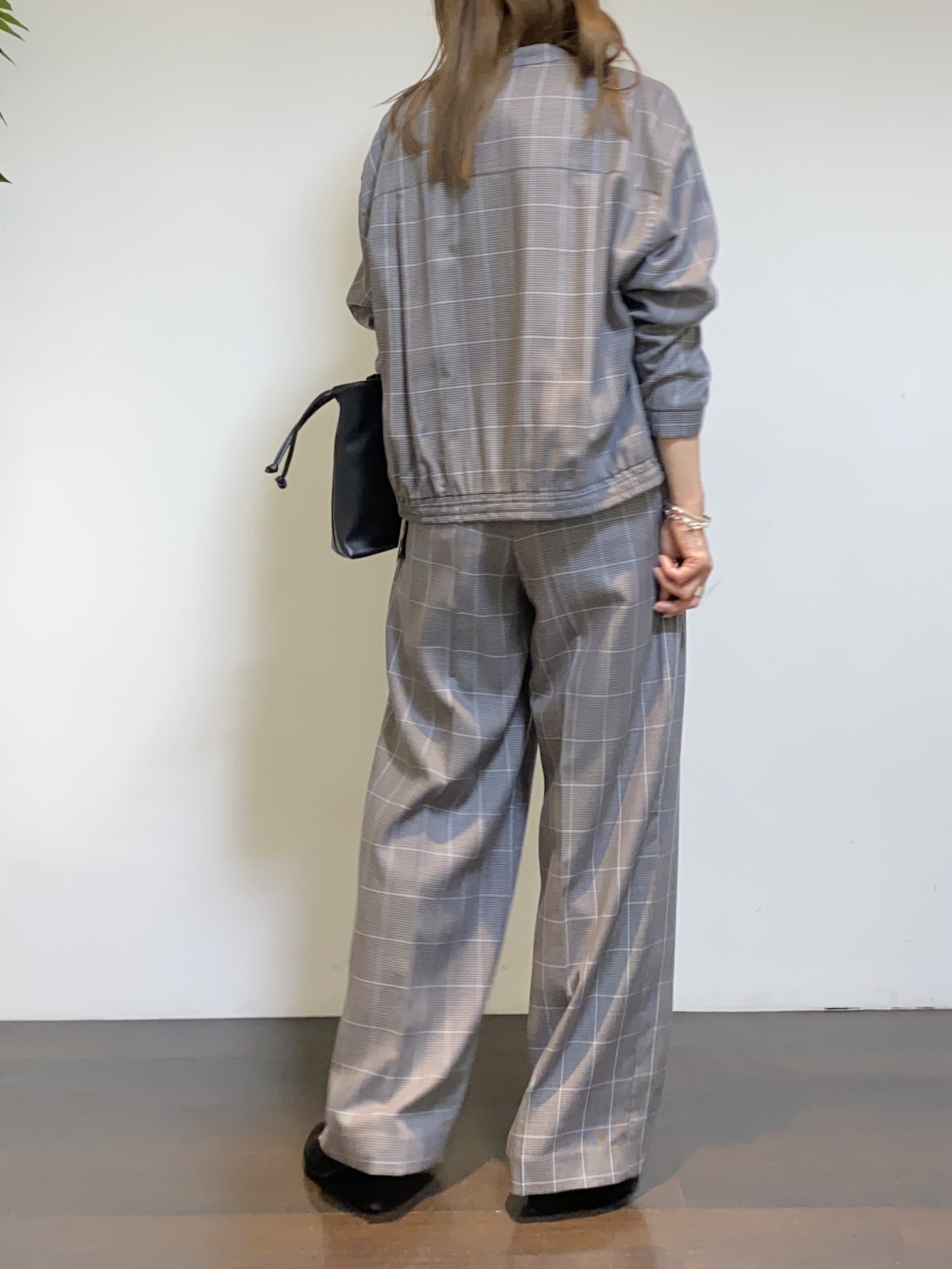 tomoさんの「UNTITLED｜【セットアップ可/秋羽織り】メランジツイルシャツ」を使ったコーディネート