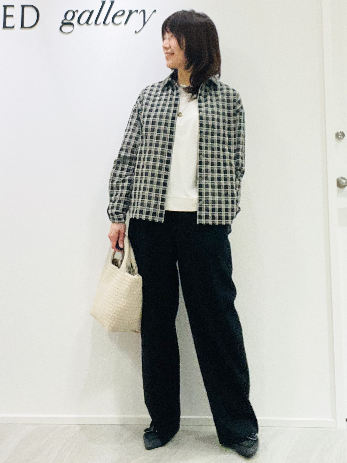 めいさんの「UNTITLED｜【楽にきれい見え/体型カバー】パフスリーブジャージトップス」を使ったコーディネート