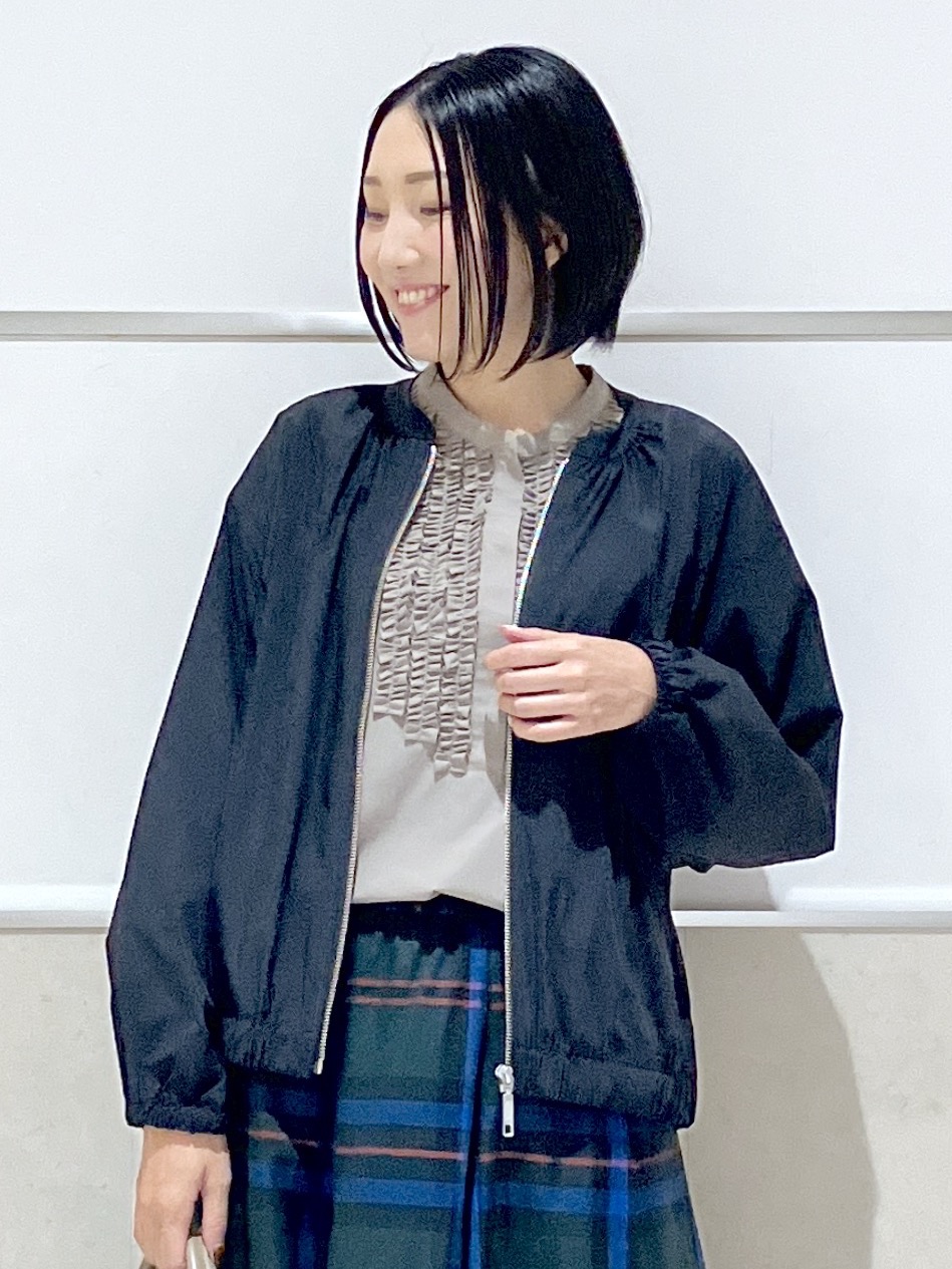 eriko さんの「Dessin｜【洗える/7色展開/XS-L】フロントフリルブラウス」を使ったコーディネート