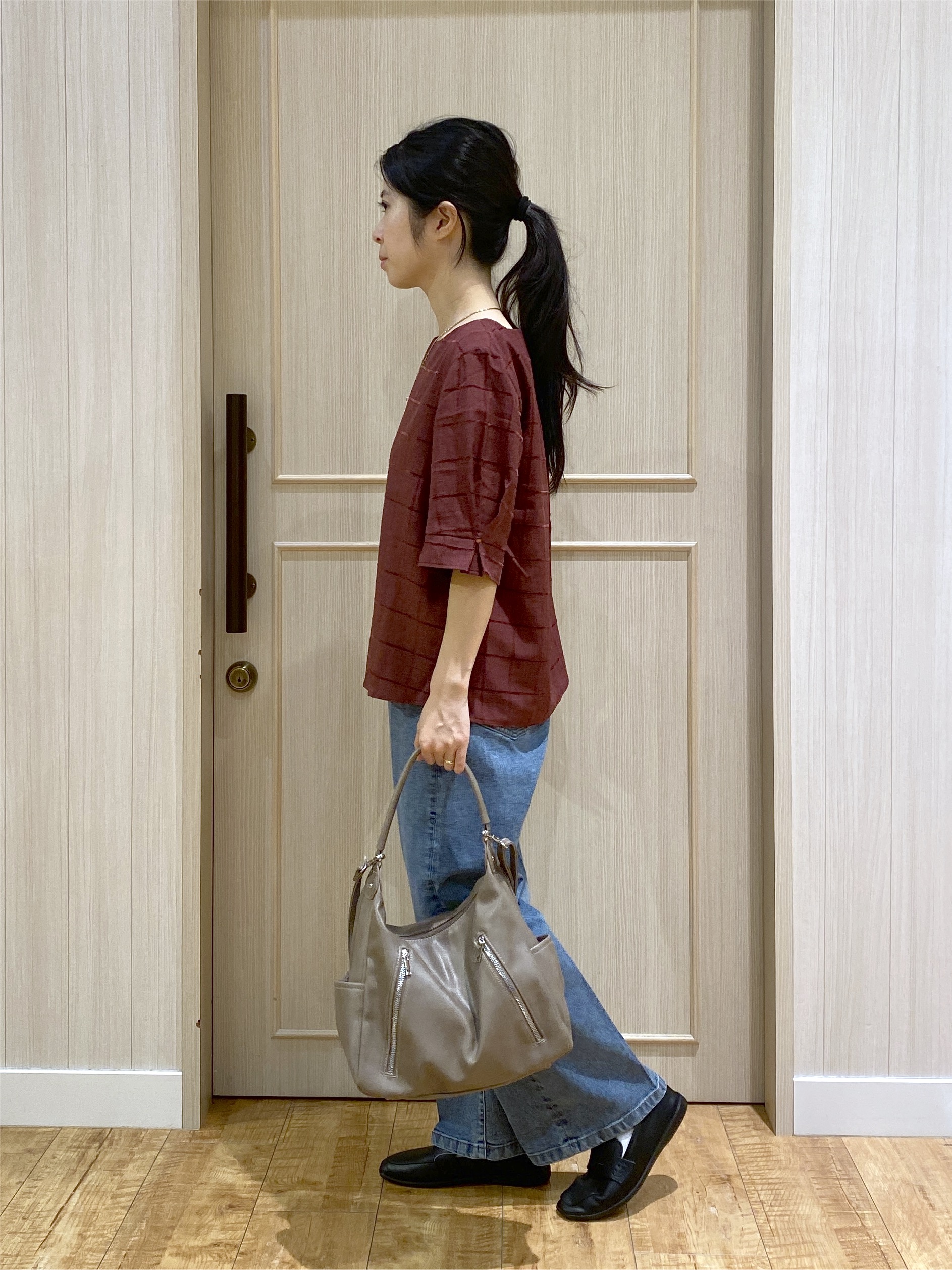 ERIさんの「SHOO･LA･RUE｜【セットアップ可/S-LL】1枚で秋気分 モールチェックタックスリーブ ブラウス」を使ったコーディネート