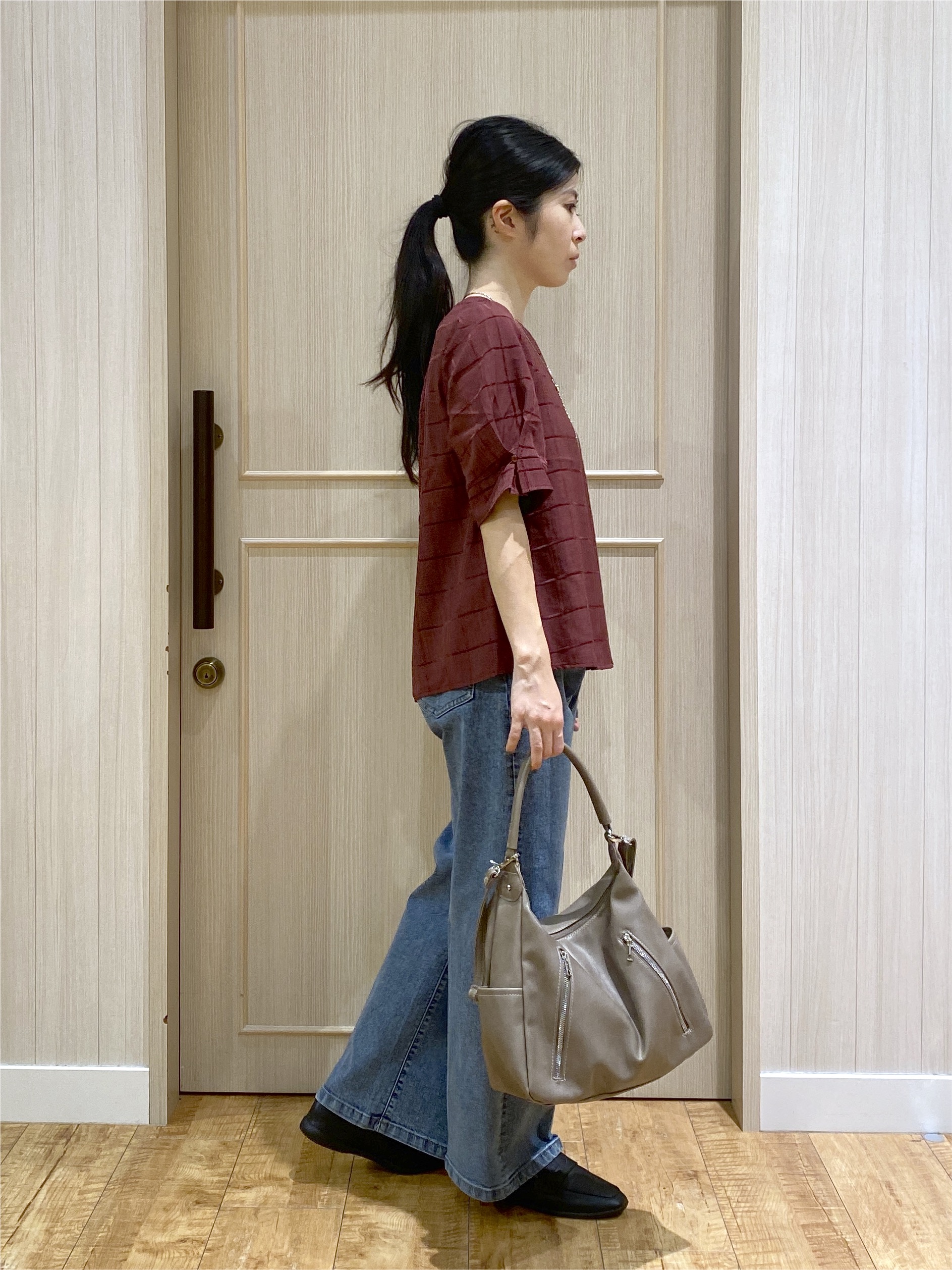 ERIさんの「SHOO･LA･RUE｜【セットアップ可/S-LL】1枚で秋気分 モールチェックタックスリーブ ブラウス」を使ったコーディネート
