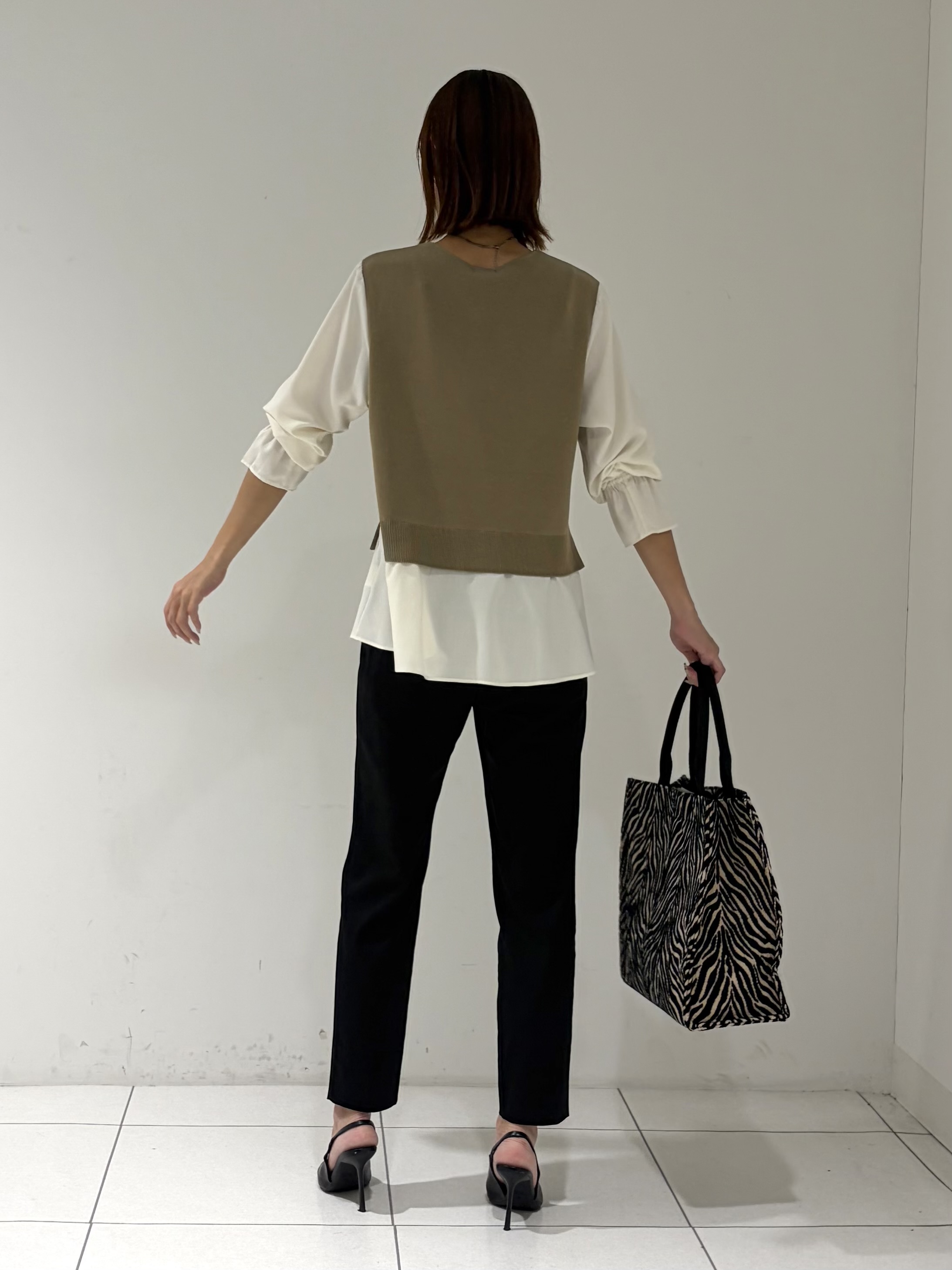 shioriさんの「INDIVI｜【洗える／1枚でコーデ完成】重ね着風ニットトップス」を使ったコーディネート