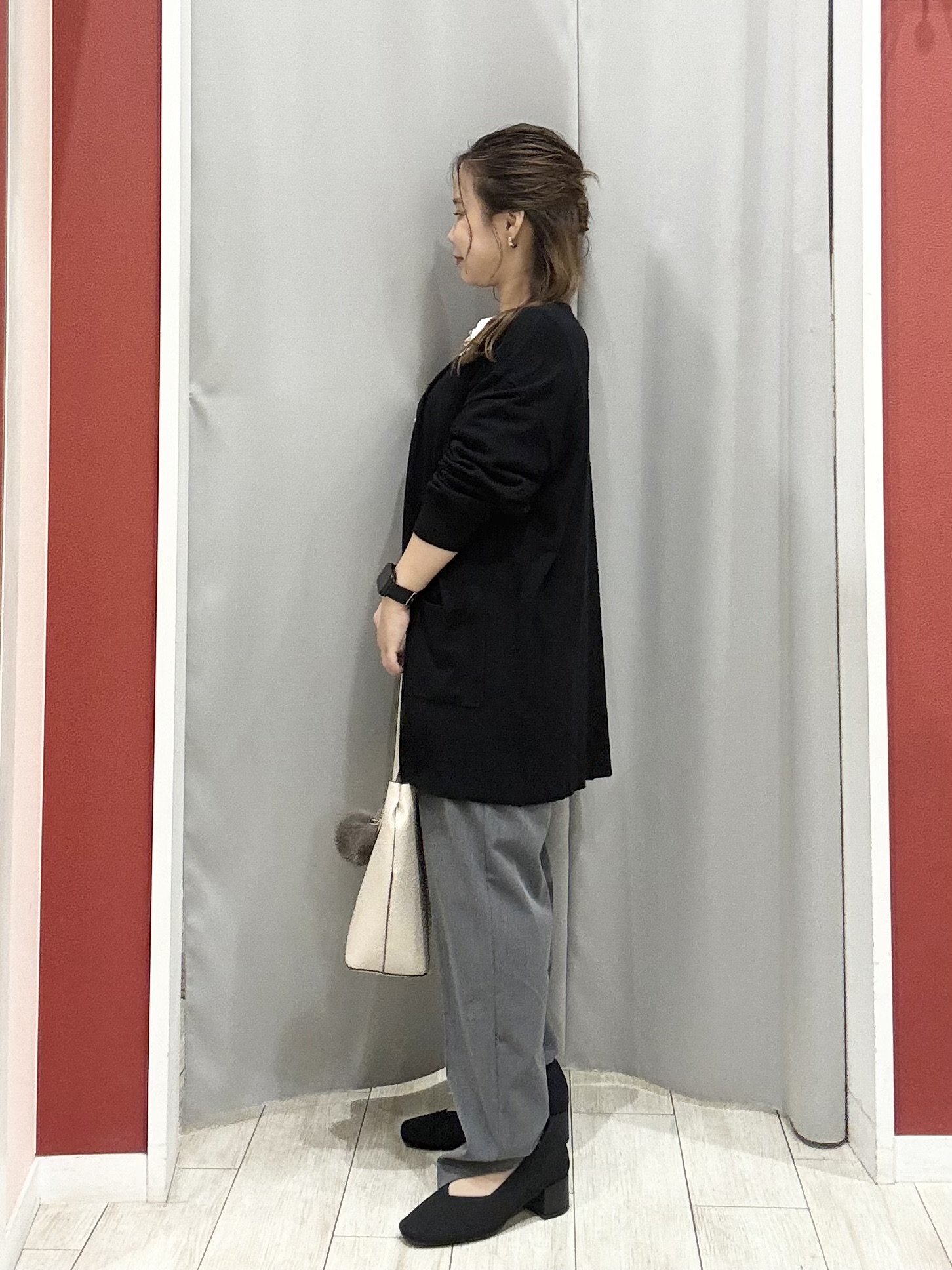 shioさんの「SHOO･LA･RUE｜【洗濯機可/S-LL】縦ラインですっきり お袖配色リブトップス」を使ったコーディネート