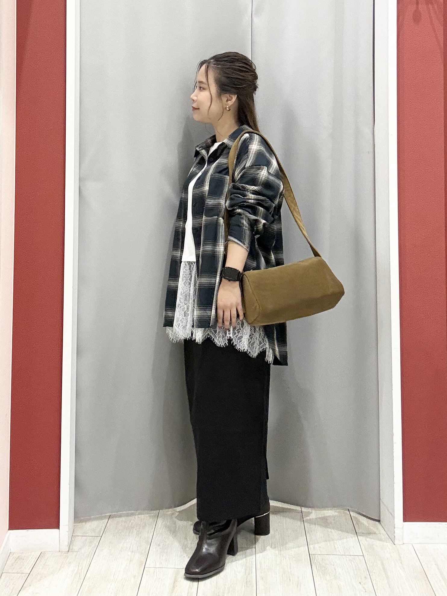 shioさんの「SHOO･LA･RUE｜【洗濯後しわになりにくい/S-LL】選べる6パターン 羽織としても活躍する ベーシックシャツ」を使ったコーディネート