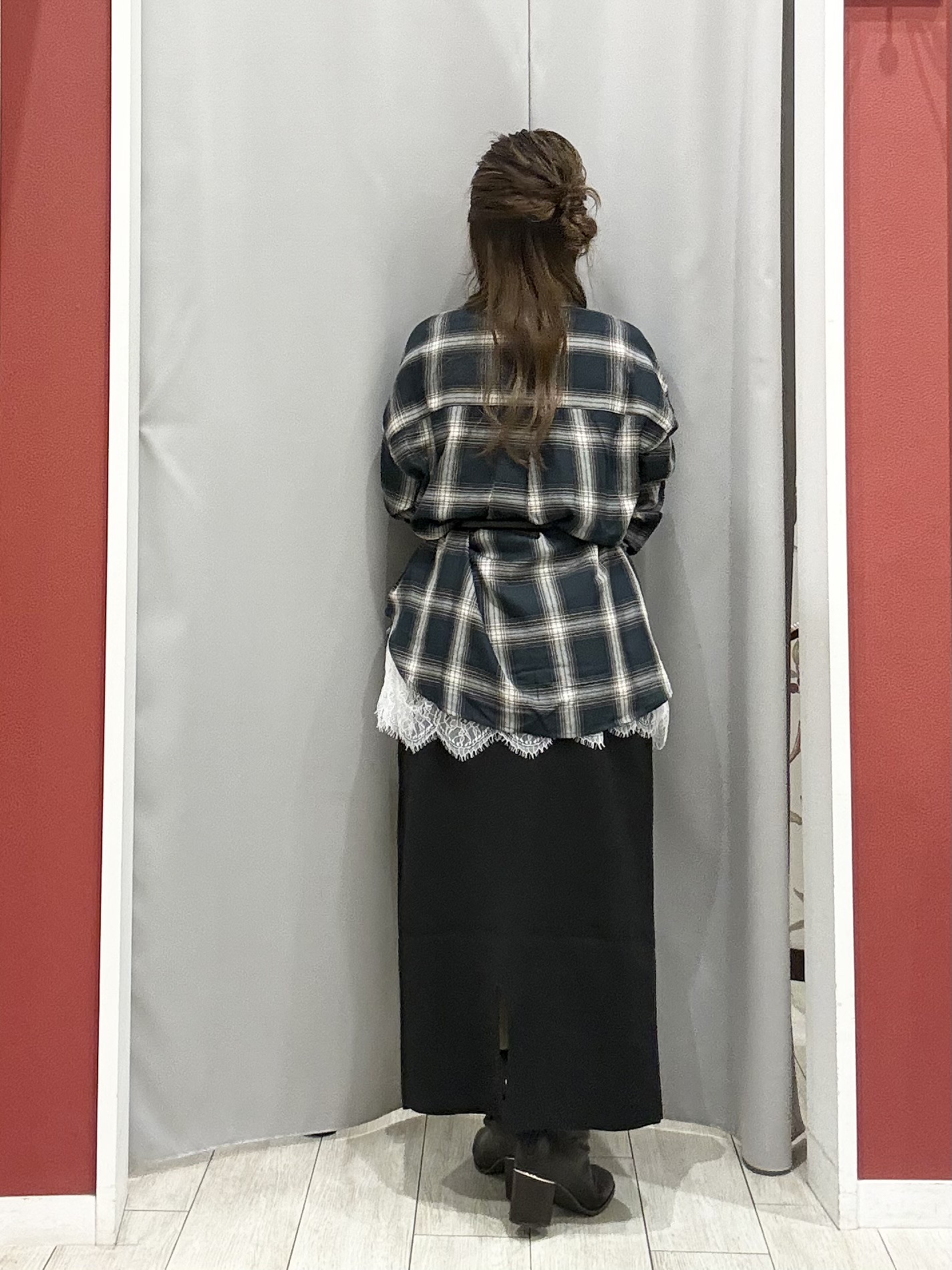 shioさんの「SHOO･LA･RUE｜【洗濯後しわになりにくい/S-LL】選べる6パターン 羽織としても活躍する ベーシックシャツ」を使ったコーディネート