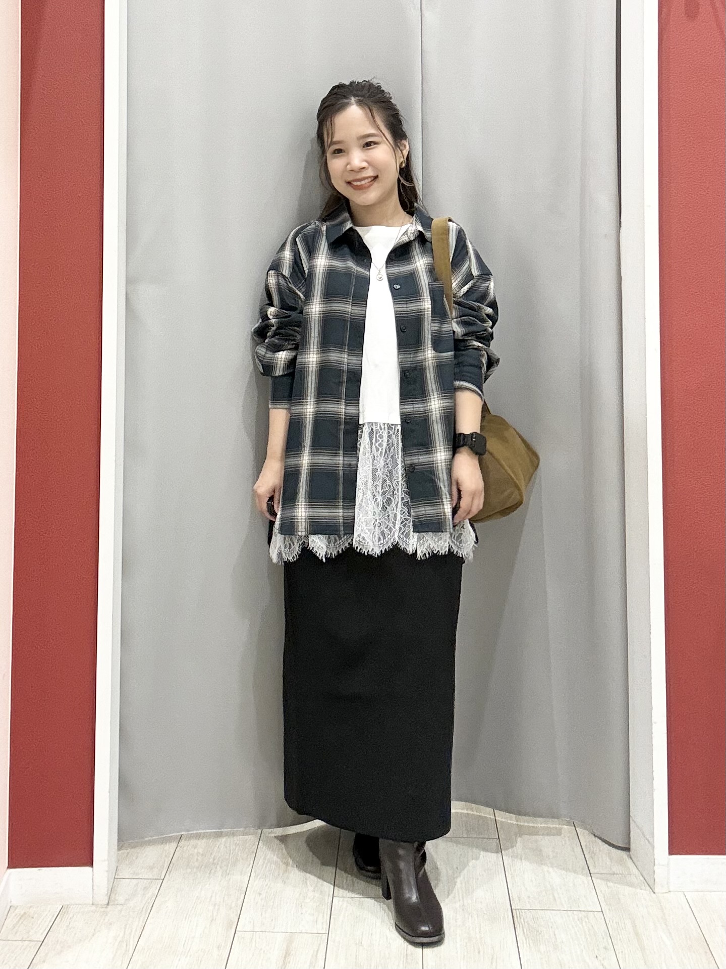shioさんの「SHOO･LA･RUE｜【洗濯後しわになりにくい/S-LL】選べる6パターン 羽織としても活躍する ベーシックシャツ」を使ったコーディネート