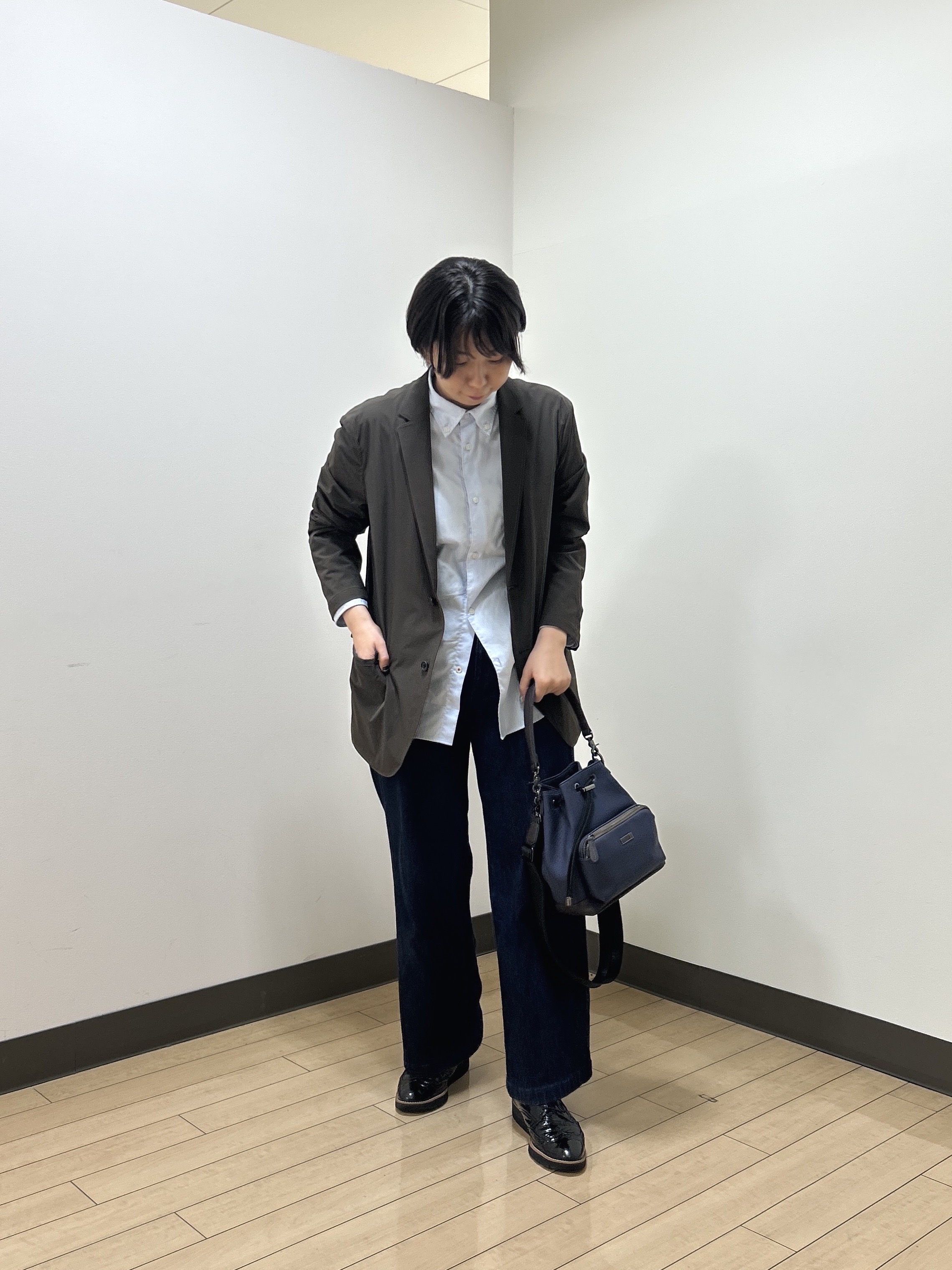 okaさんの「TAKEO KIKUCHI｜3Dナイロンストレッチ ジャケット」を使ったコーディネート