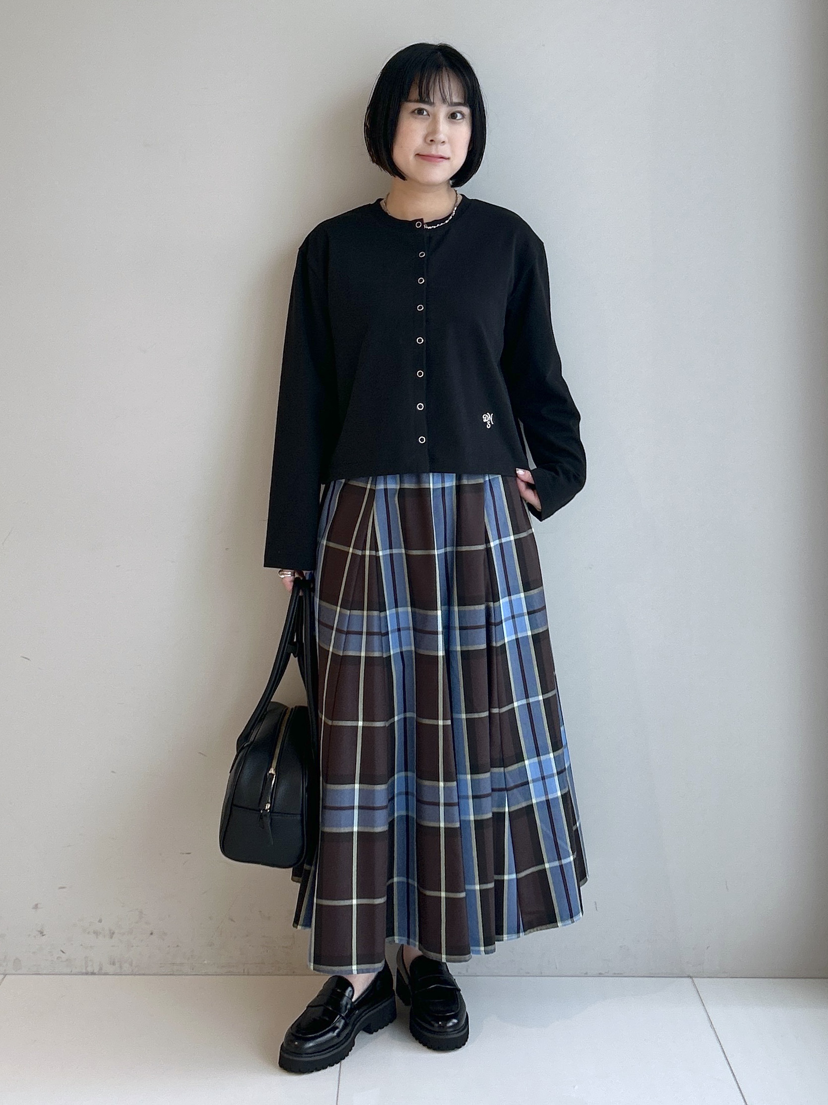 Hirokaさんの「Dessin｜リングスナップミニ裏毛カーディガン」を使ったコーディネート