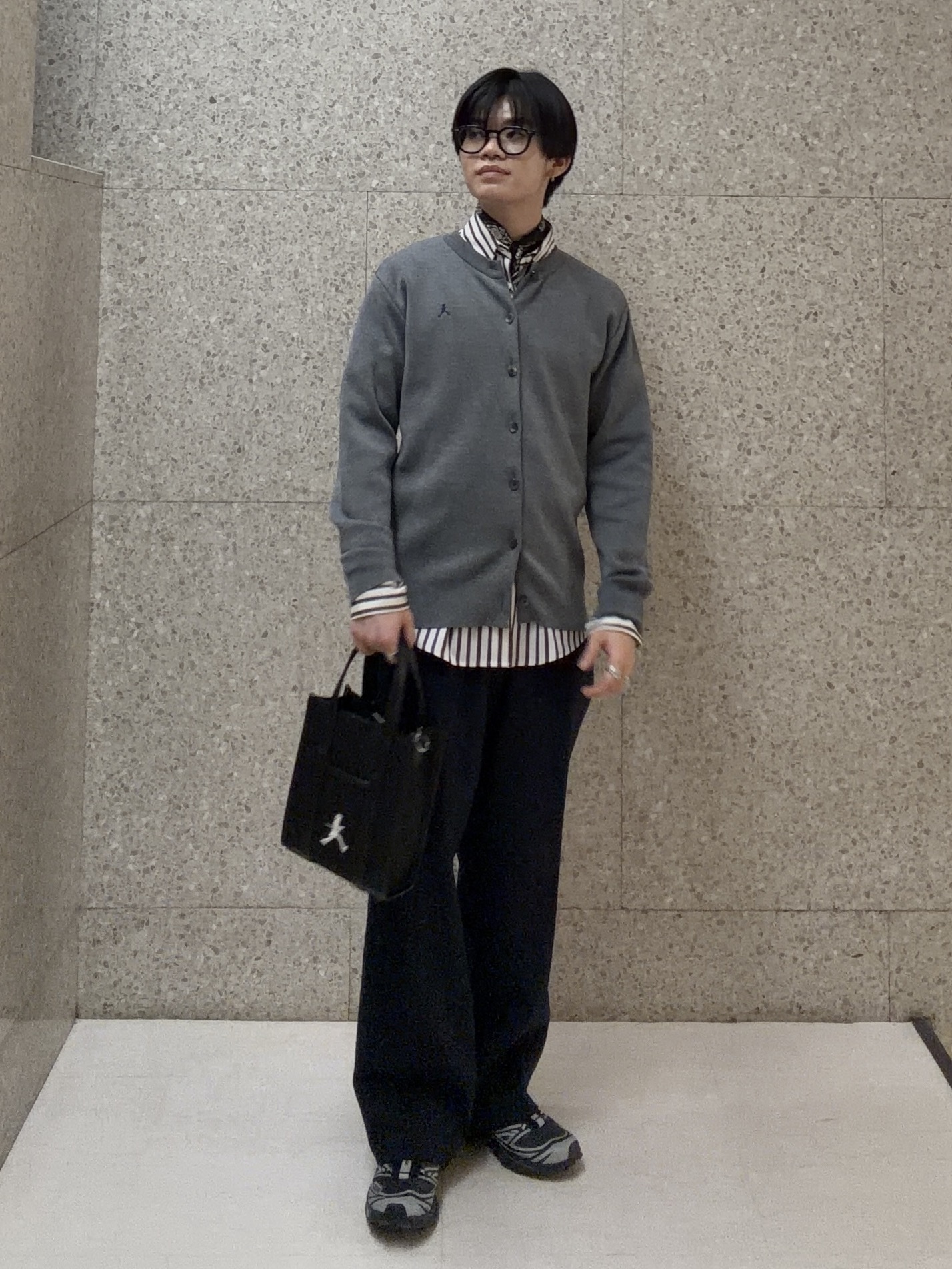 キムラさんの「TAKEO KIKUCHI｜【BOWLER HAT LABEL】日本製クルーネックカーディガン」を使ったコーディネート
