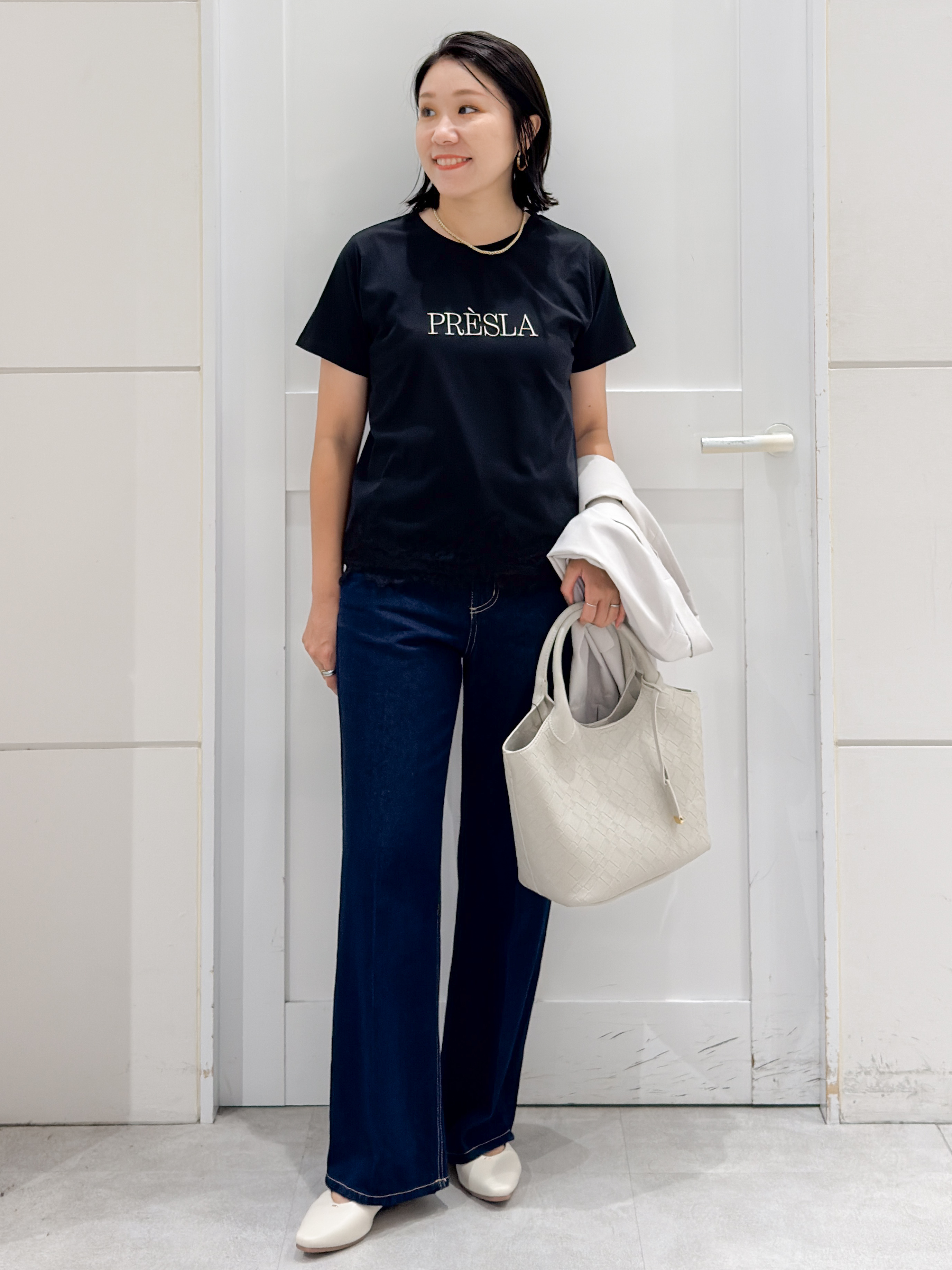yuka.aさんの「OPAQUE.CLIP｜【接触冷感／UVケア】裾レースロゴTシャツ《洗濯機OK／S-3L》」を使ったコーディネート