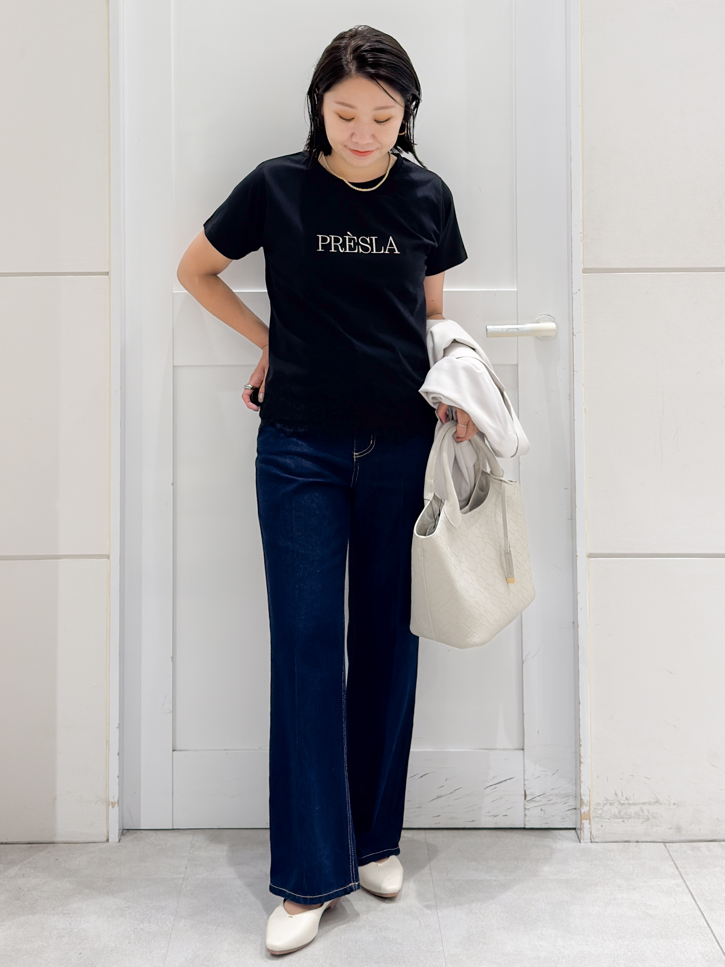 yuka.aさんの「OPAQUE.CLIP｜【接触冷感／UVケア】裾レースロゴTシャツ《洗濯機OK／S-3L》」を使ったコーディネート