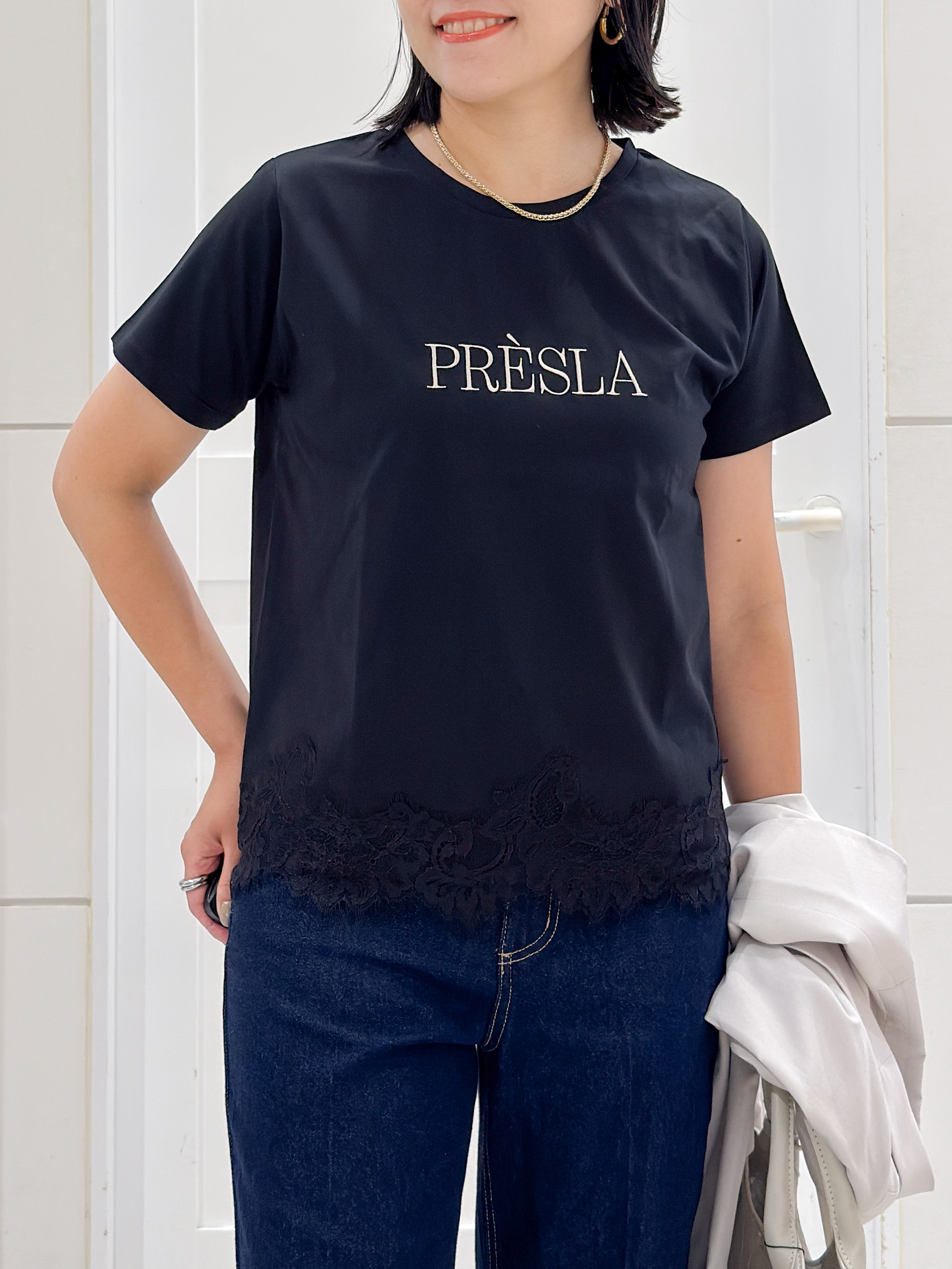 yuka.aさんの「OPAQUE.CLIP｜【接触冷感／UVケア】裾レースロゴTシャツ《洗濯機OK／S-3L》」を使ったコーディネート