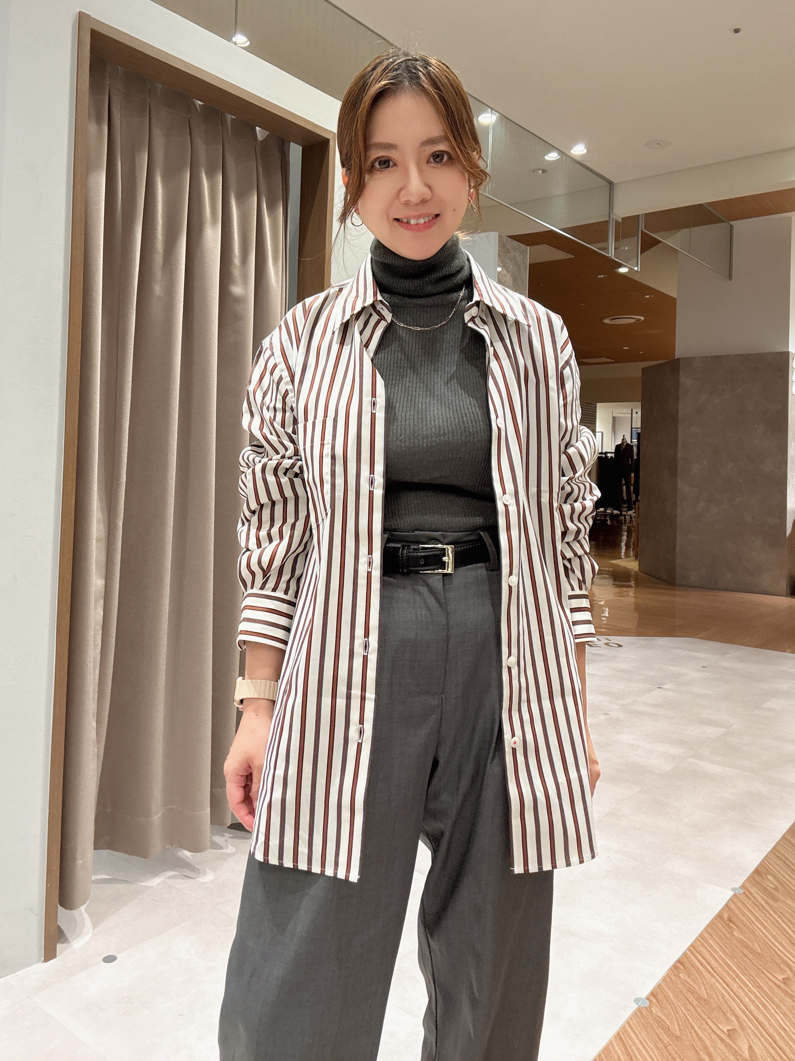 hanechanさんの「TAKEO KIKUCHI｜【BOWLER HAT LABEL】日本製オルタネートストライプシャツ」を使ったコーディネート