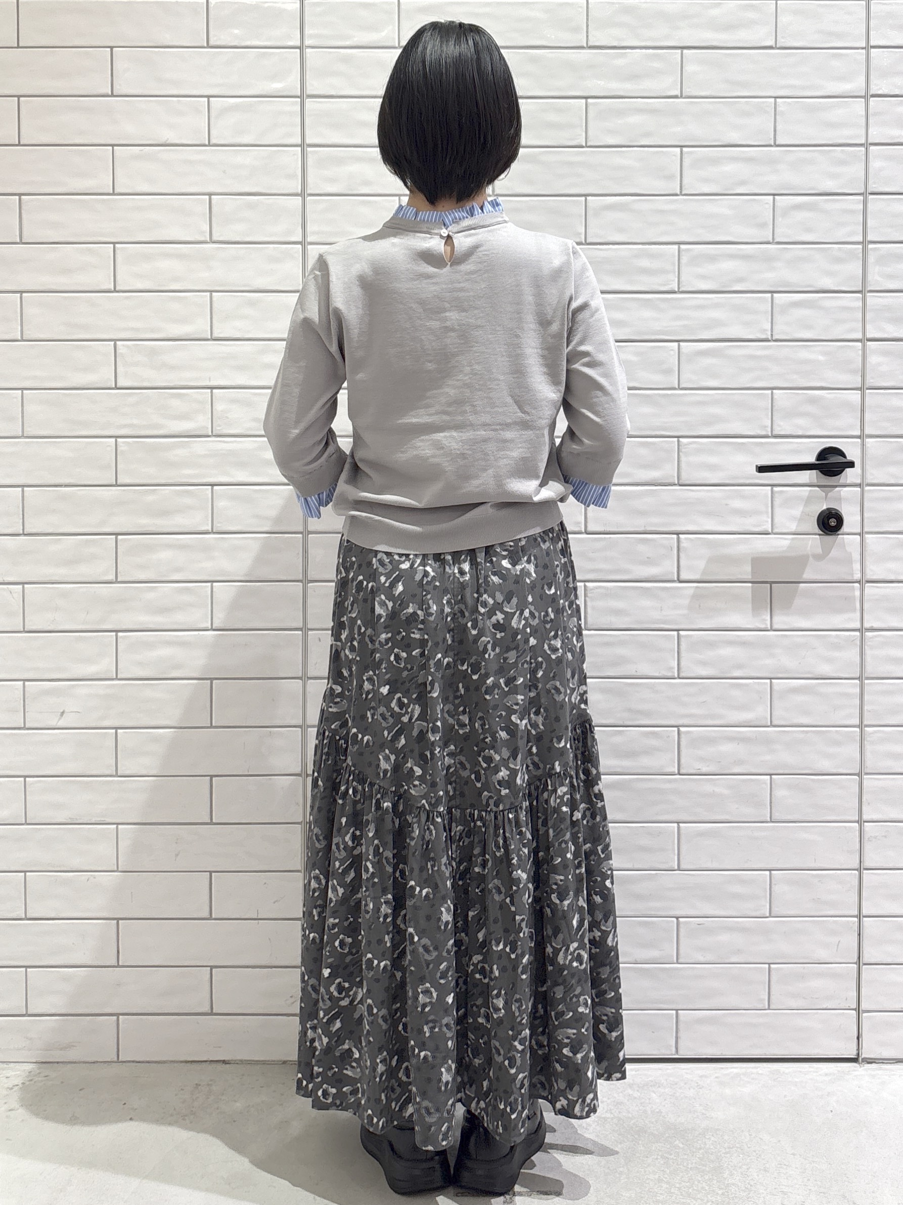 ayumiさんの「OPAQUE.CLIP｜【森絵梨佳さん着用】フリルドッキングニット《UVケア／遮熱性／洗濯機OK》」を使ったコーディネート