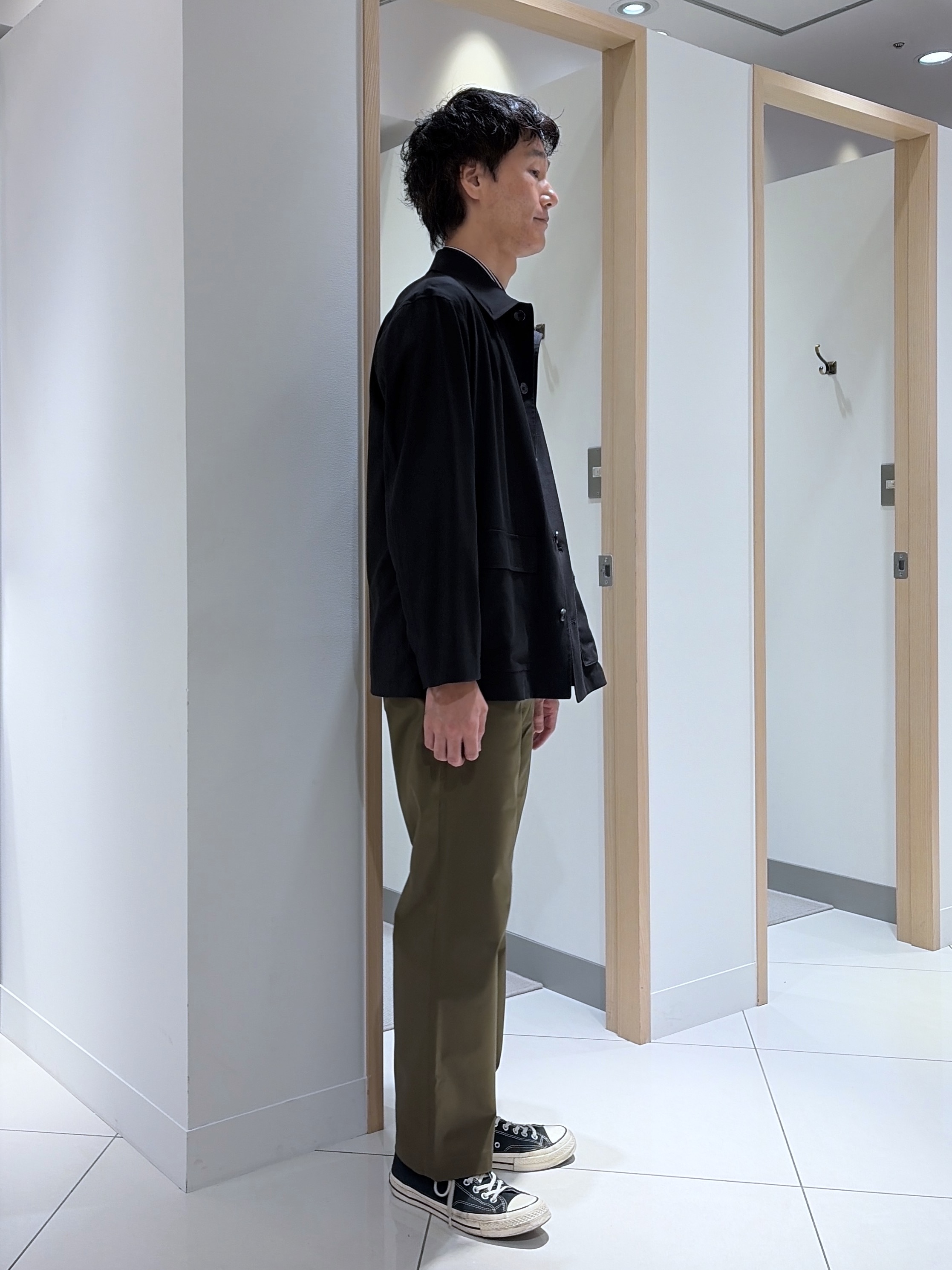 mutoさんの「TAKEO KIKUCHI｜デニム＆スウェード調 ジップブルゾン」を使ったコーディネート