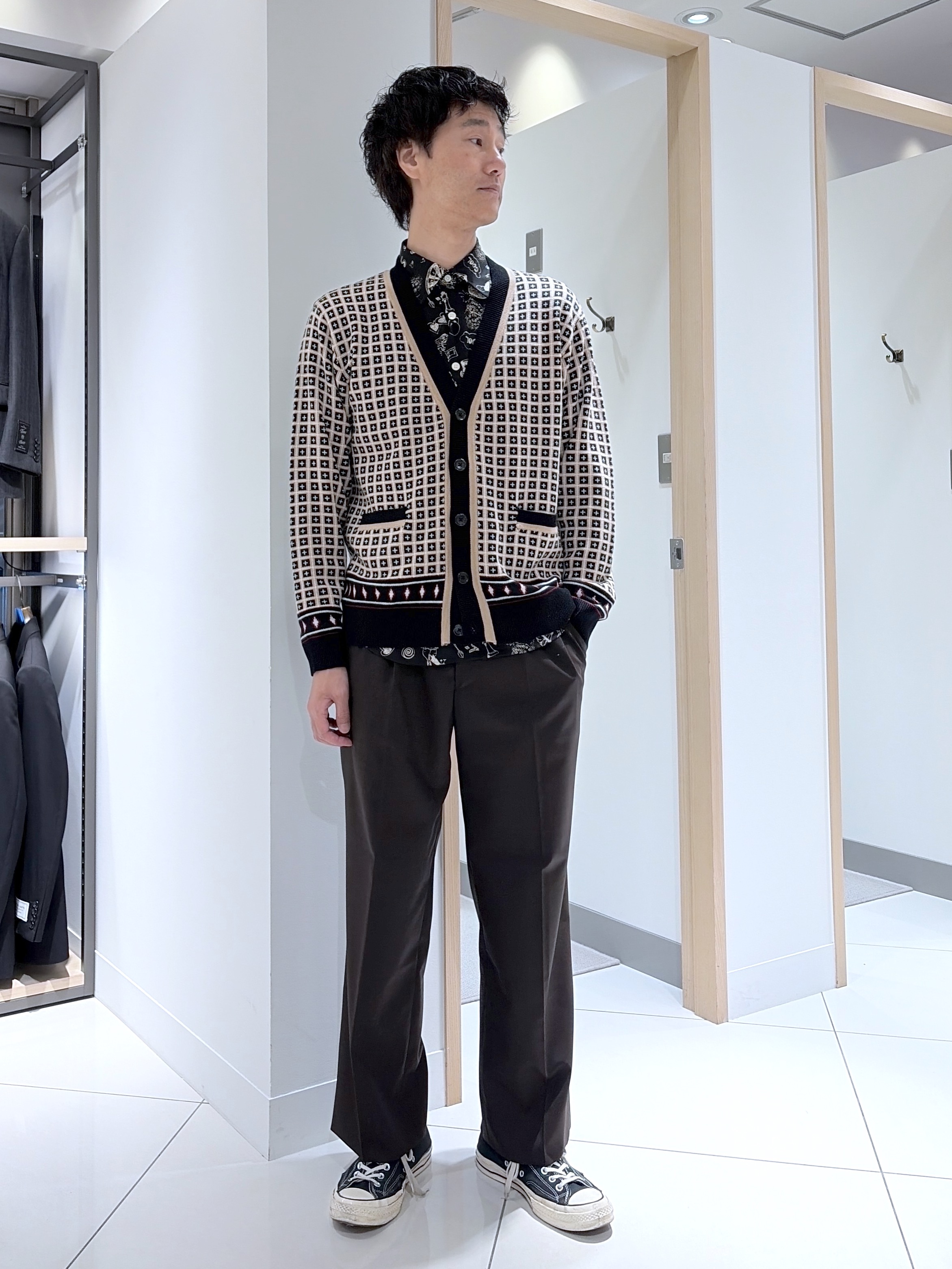mutoさんの「TAKEO KIKUCHI｜【BOWLER HAT LABEL】ジオメトリック柄カーディガン」を使ったコーディネート