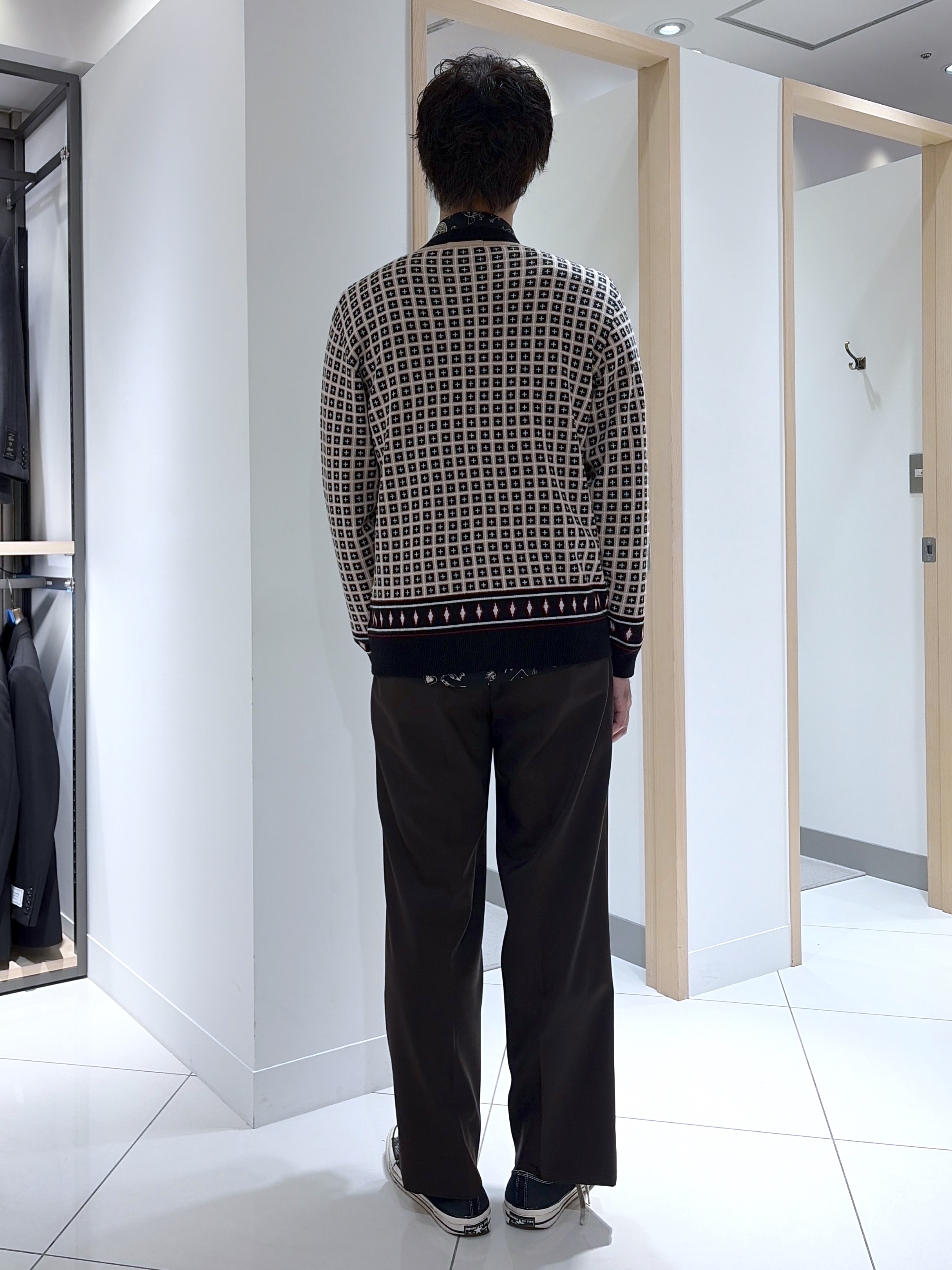 mutoさんの「TAKEO KIKUCHI｜【BOWLER HAT LABEL】ジオメトリック柄カーディガン」を使ったコーディネート