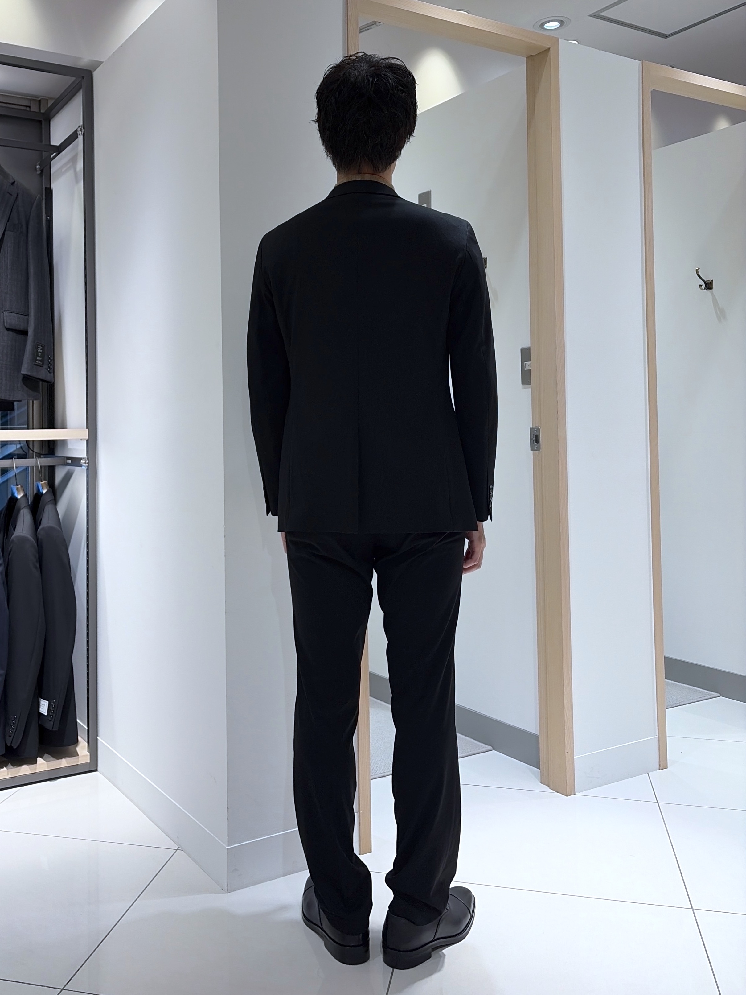 mutoさんの「TAKEO KIKUCHI｜【BOWLER HAT LABEL】CARREMANツイルジャージ　ジャケット」を使ったコーディネート
