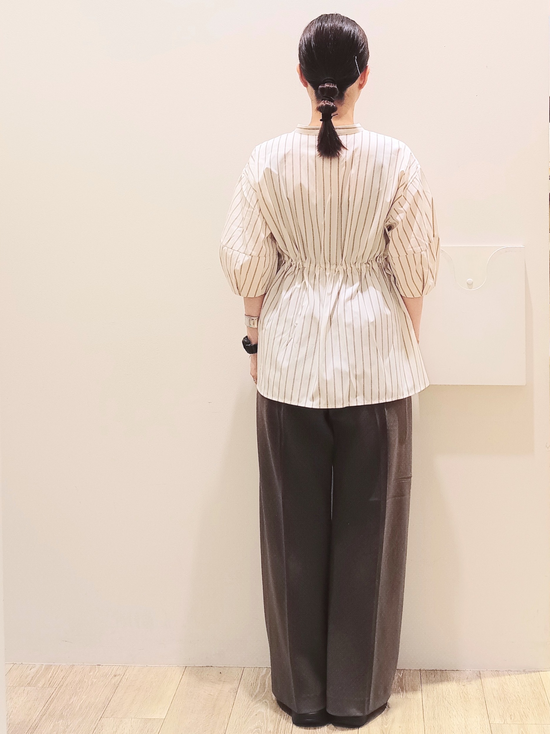 MKさんの「index｜ストライプ ペプラムブラウス【洗濯機OK】」を使ったコーディネート