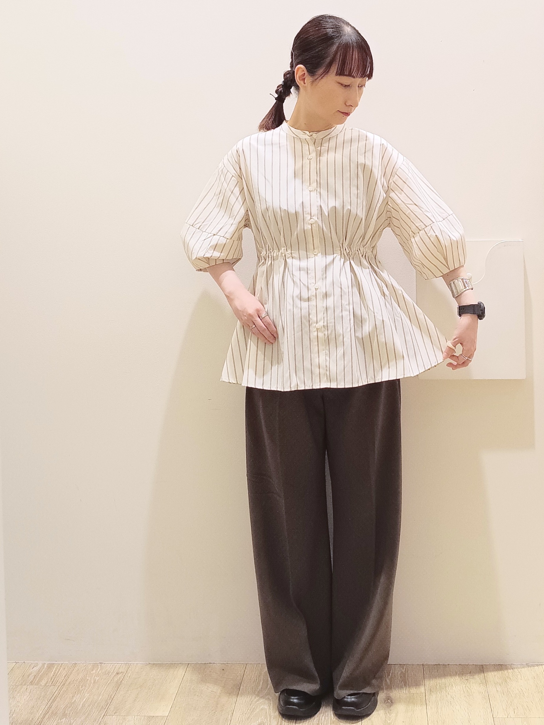 MKさんの「index｜ストライプ ペプラムブラウス【洗濯機OK】」を使ったコーディネート
