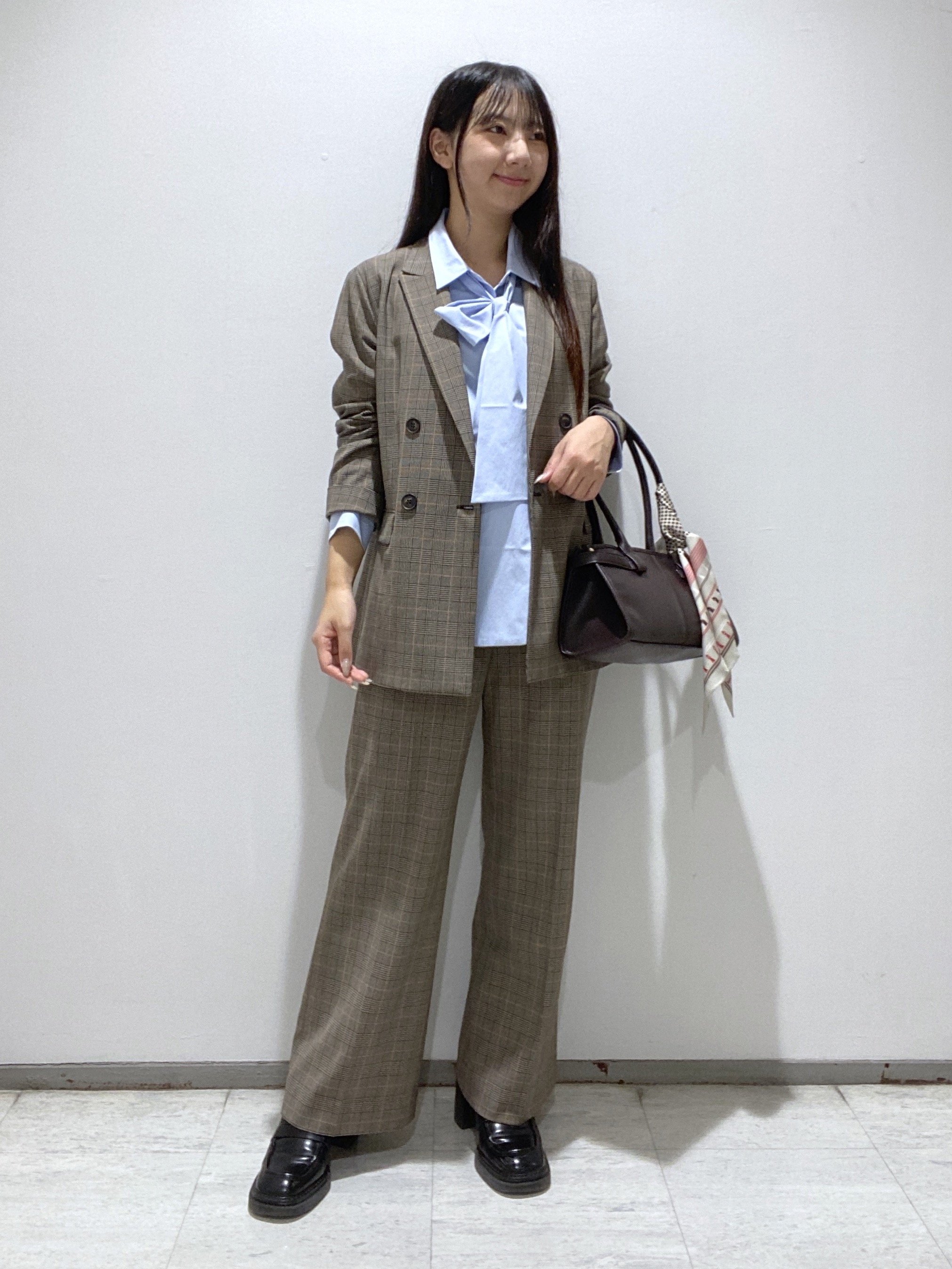 meiさんの「INDIVI｜【ストレッチ◎】取外し可ボウタイシャツ」を使ったコーディネート