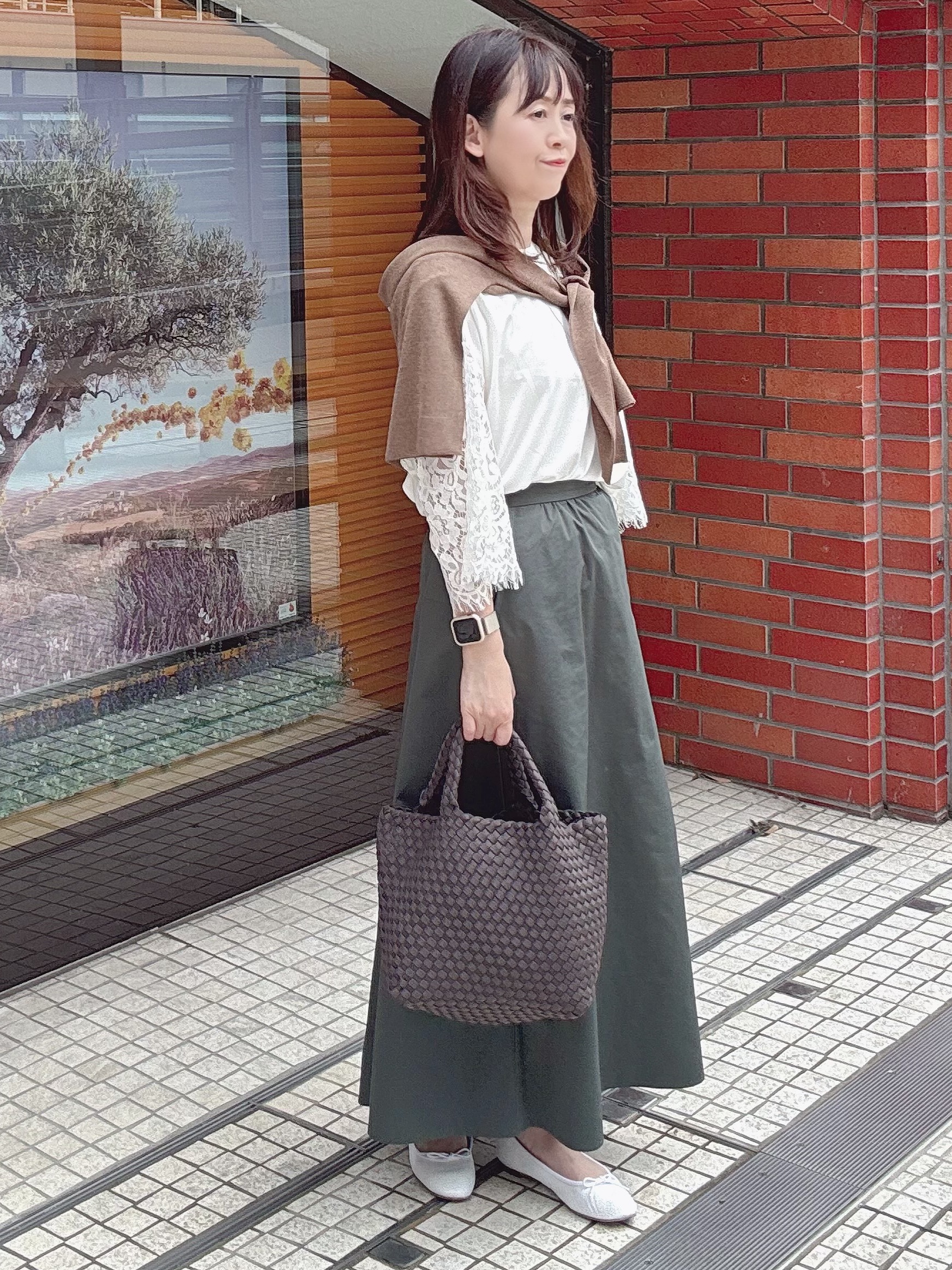 makiさんの「UNTITLED｜【アンサンブル可/秋羽織り/シアー】前後2WAYカーディガン」を使ったコーディネート