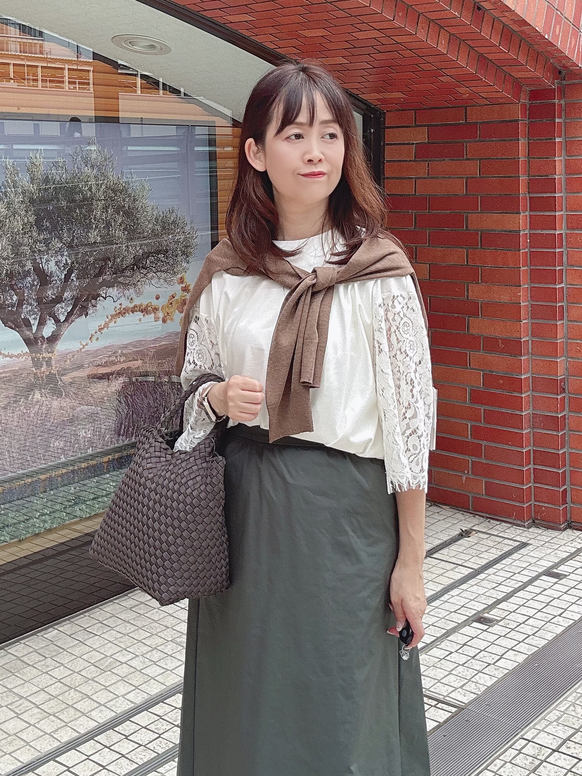 makiさんの「UNTITLED｜【アンサンブル可/秋羽織り/シアー】前後2WAYカーディガン」を使ったコーディネート