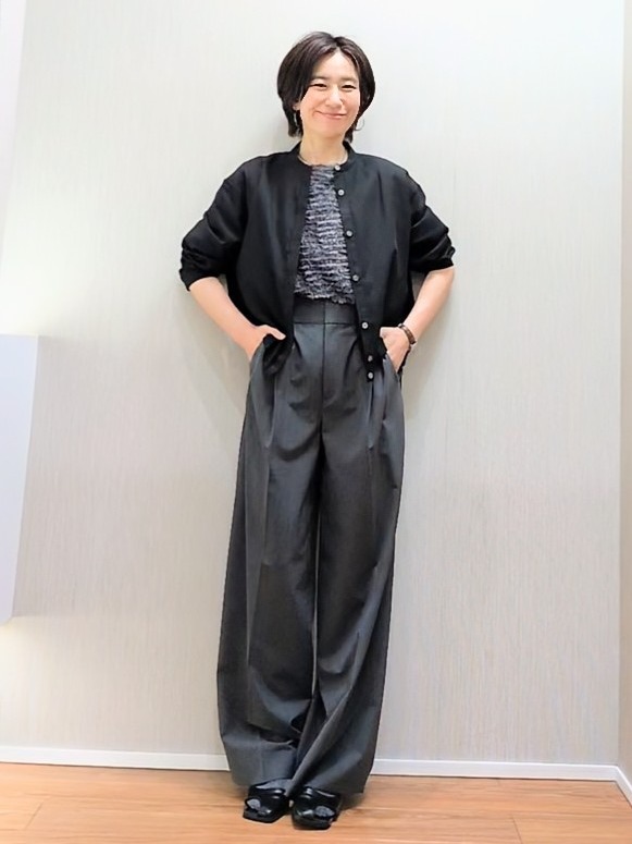 ミズタさんの「UNTITLED｜【セットアップ可/秋羽織り】メランジツイルシャツ」を使ったコーディネート