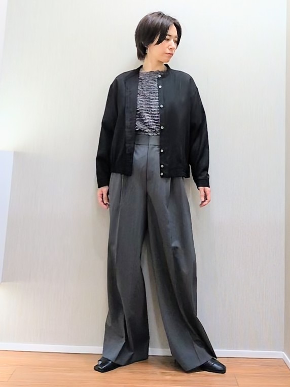 ミズタさんの「UNTITLED｜【セットアップ可/秋羽織り】メランジツイルシャツ」を使ったコーディネート