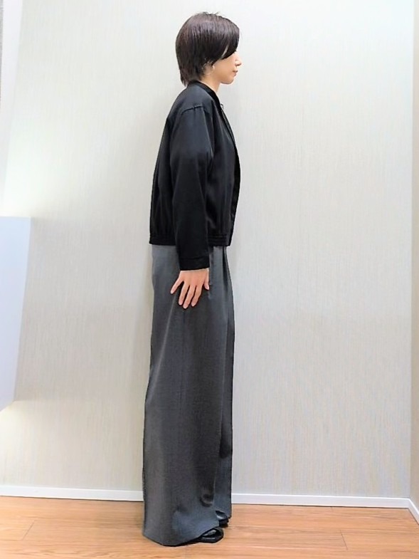 ミズタさんの「UNTITLED｜【セットアップ可/秋羽織り】メランジツイルシャツ」を使ったコーディネート
