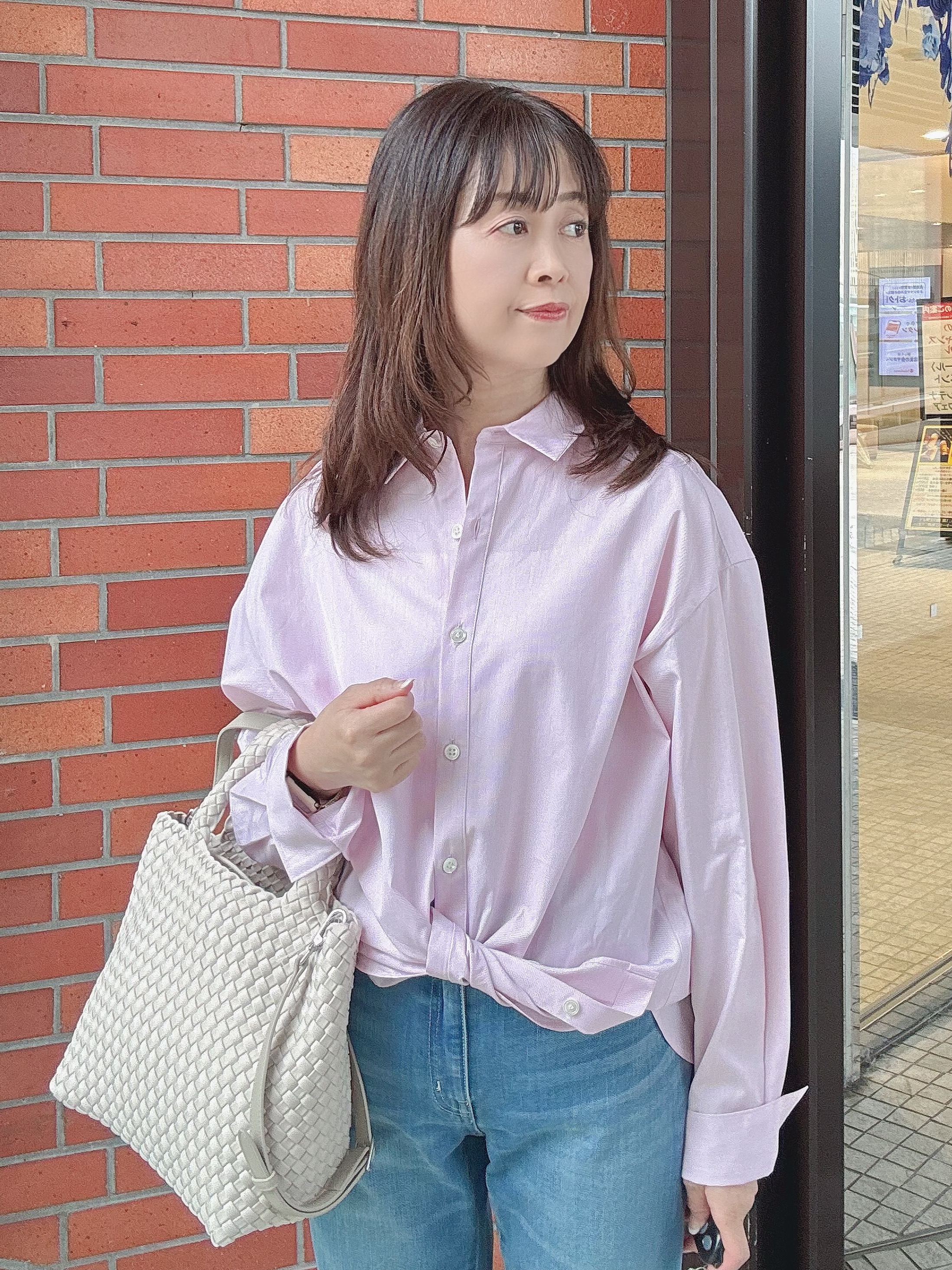 makiさんの「UNTITLED｜【6色色展開/コットン100】カラーベーシックシャツ」を使ったコーディネート