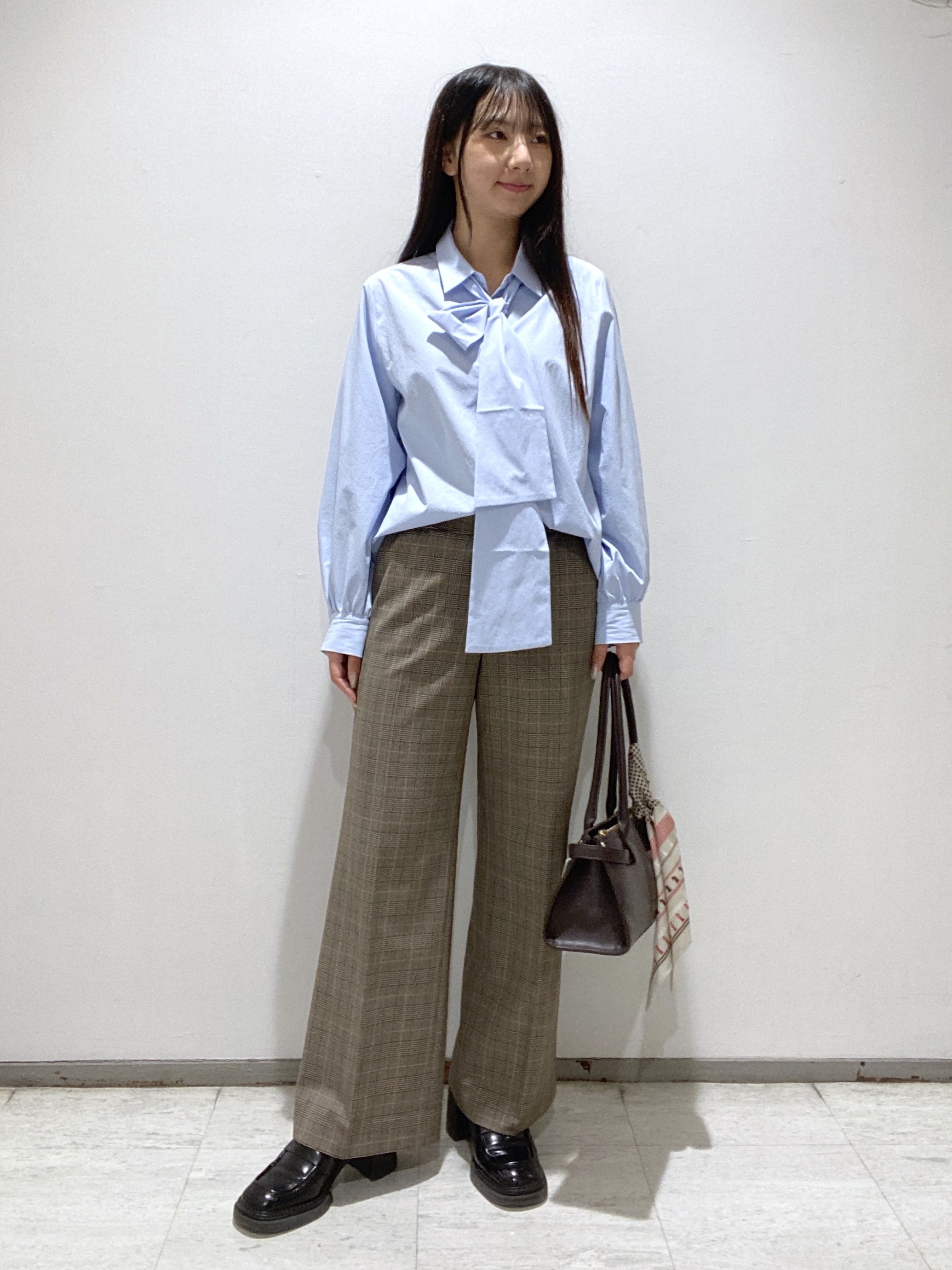 meiさんの「INDIVI｜【ストレッチ◎】取外し可ボウタイシャツ」を使ったコーディネート