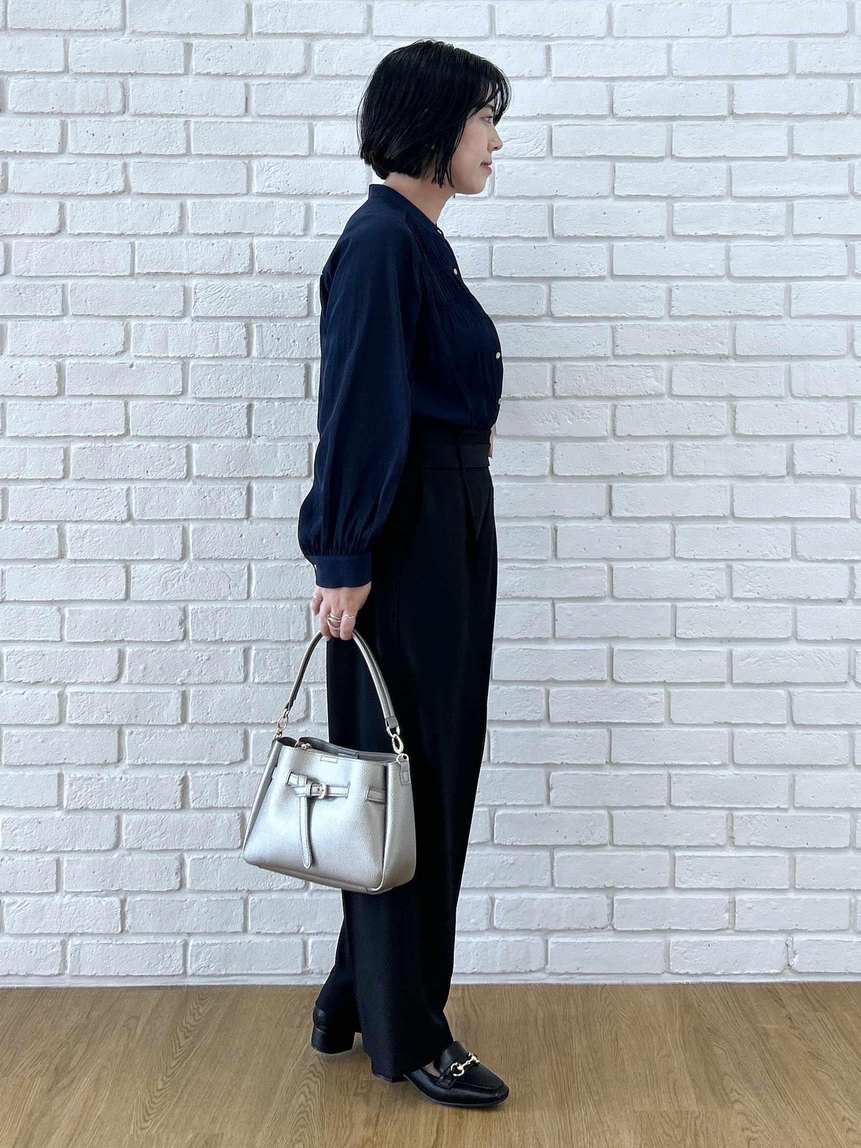Hirokaさんの「grove｜ヴィンテージサテンシャーリングブラウス」を使ったコーディネート